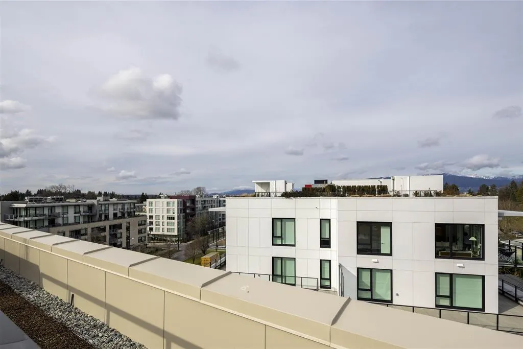 607 5212 Cambie Street