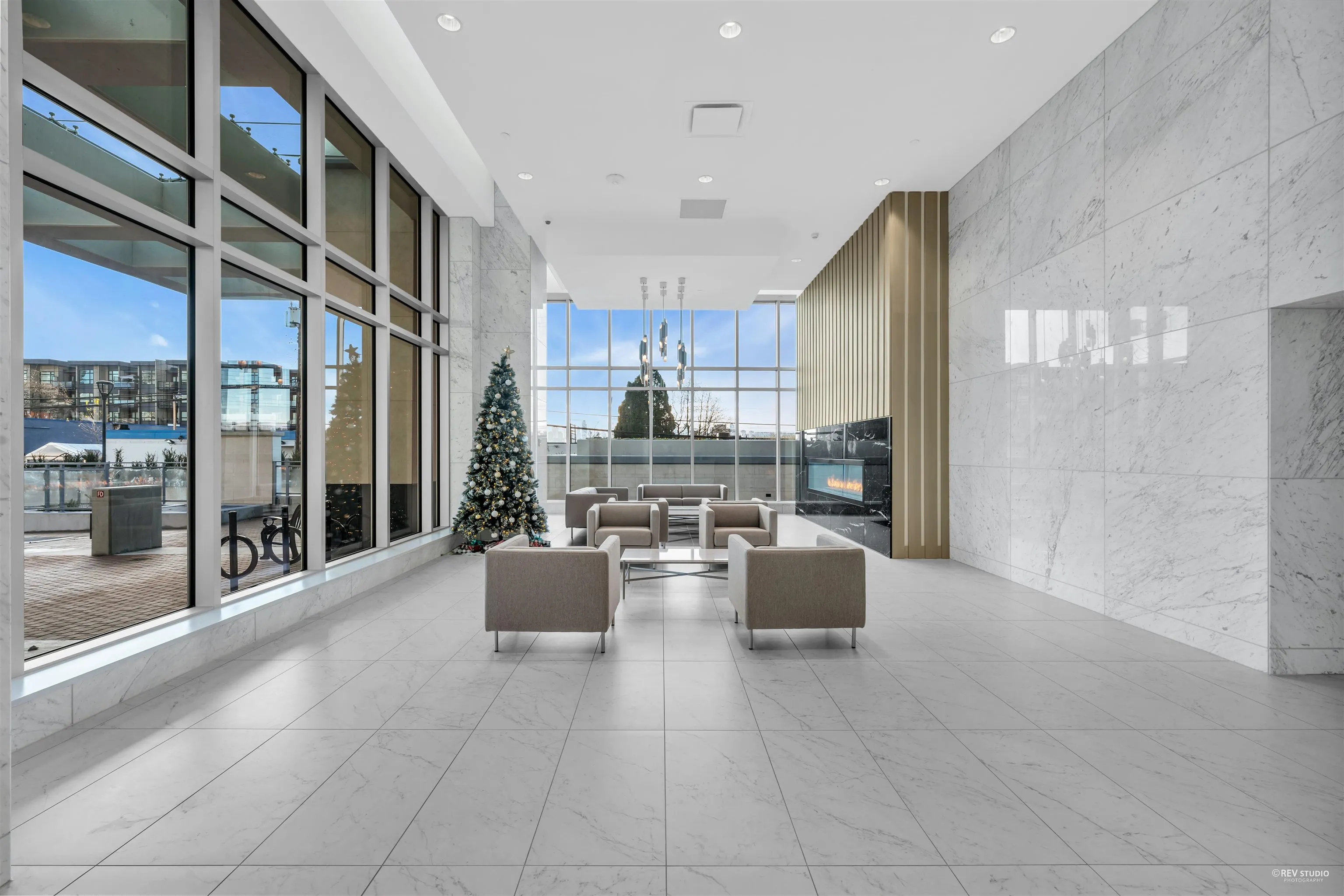 3402 2085 Skyline Court