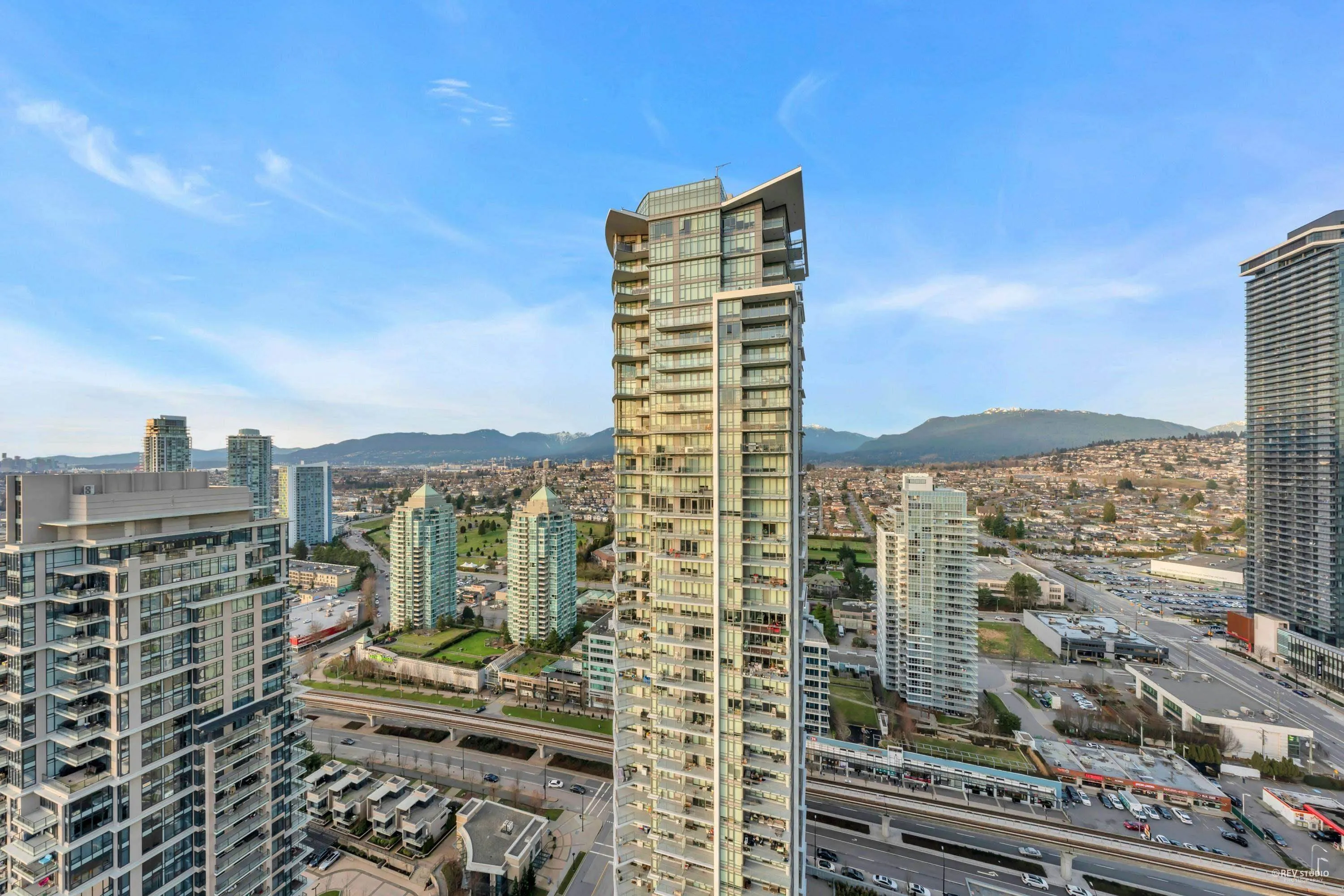 3402 2085 Skyline Court