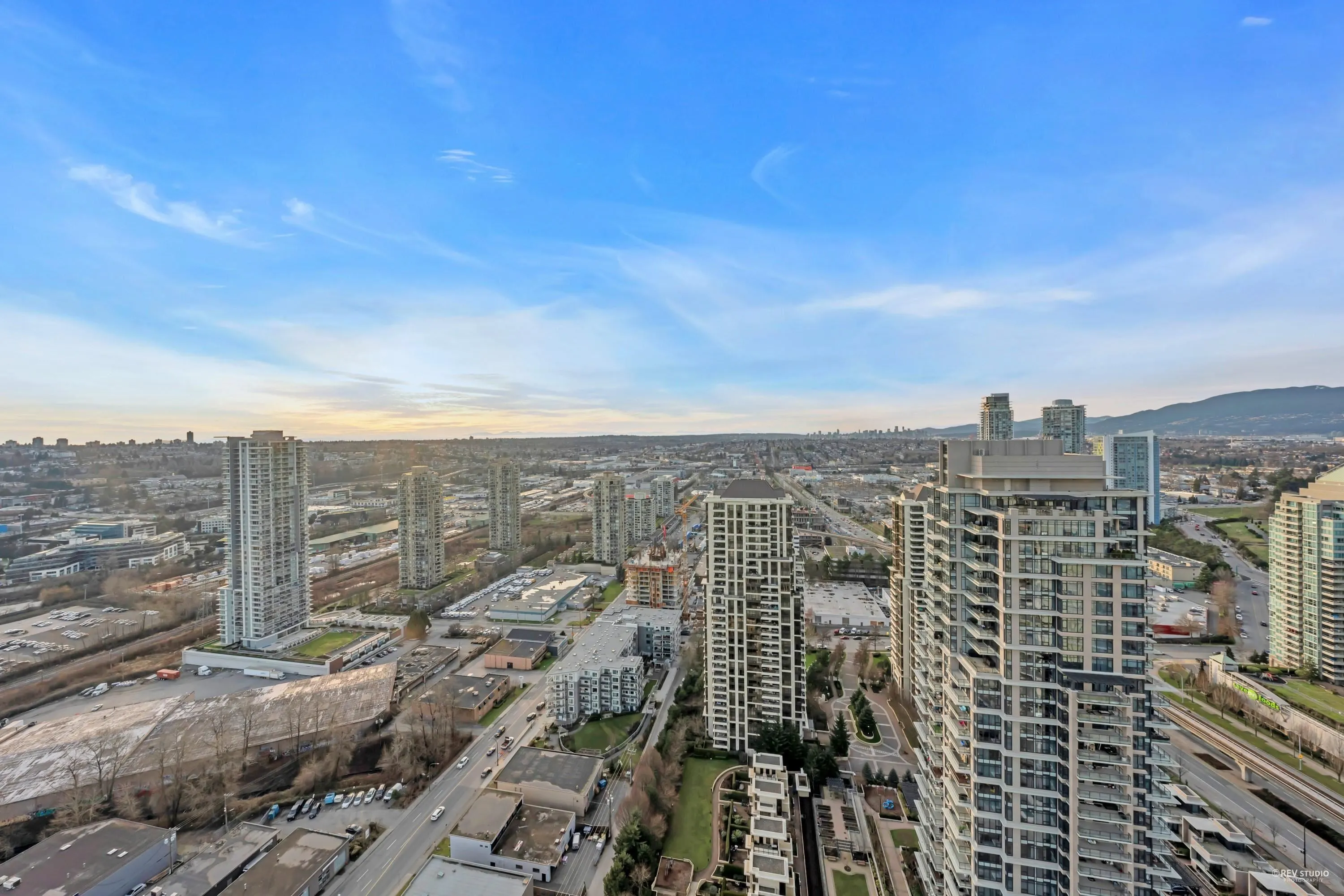 3402 2085 Skyline Court