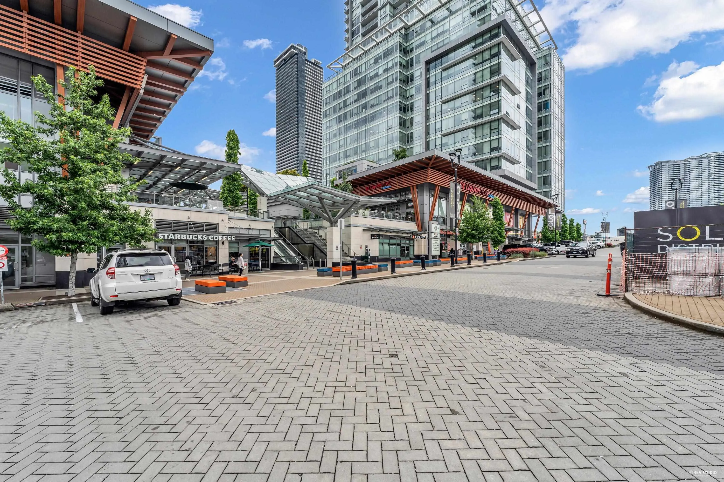 3402 2085 Skyline Court