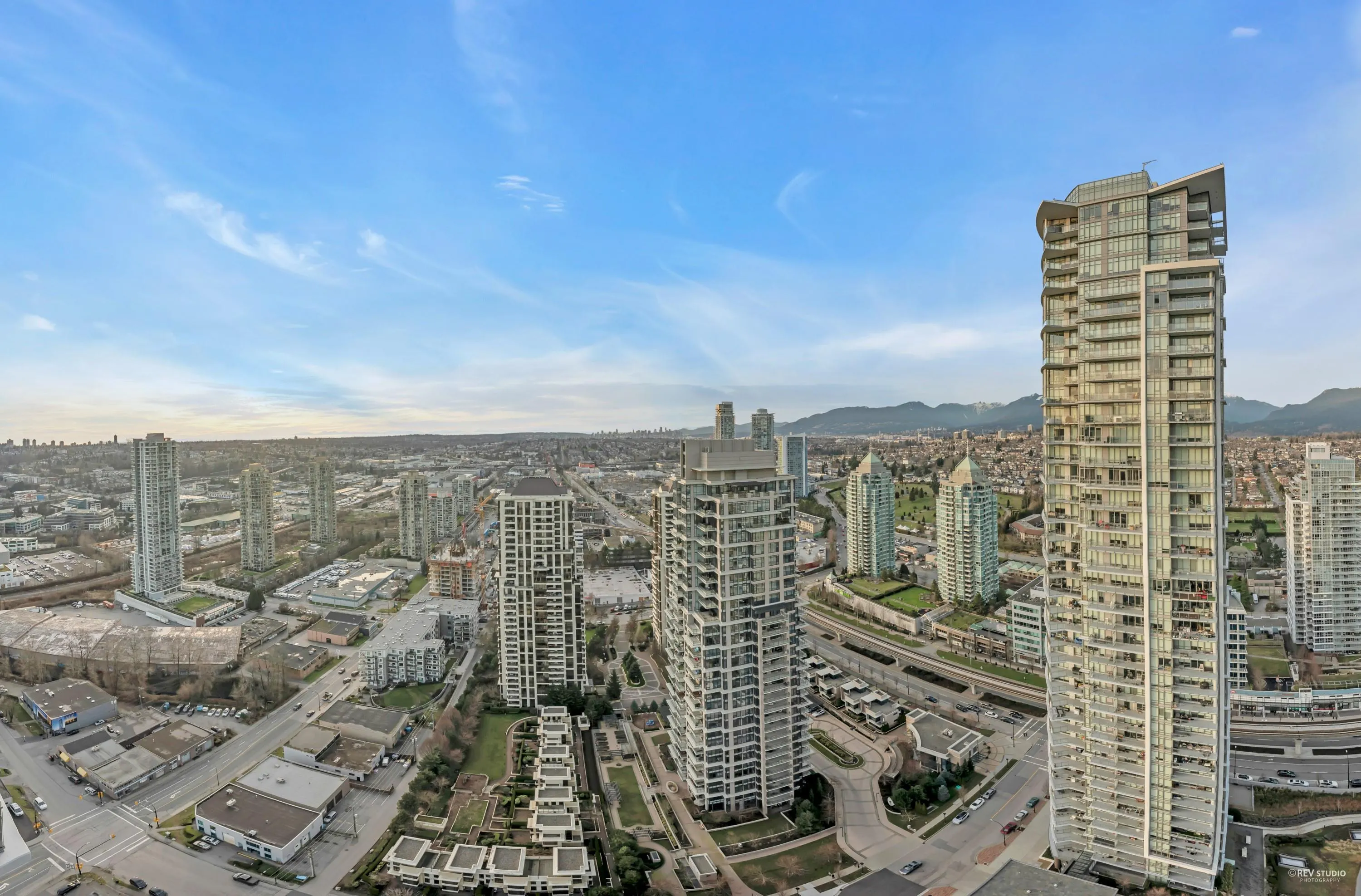3402 2085 Skyline Court