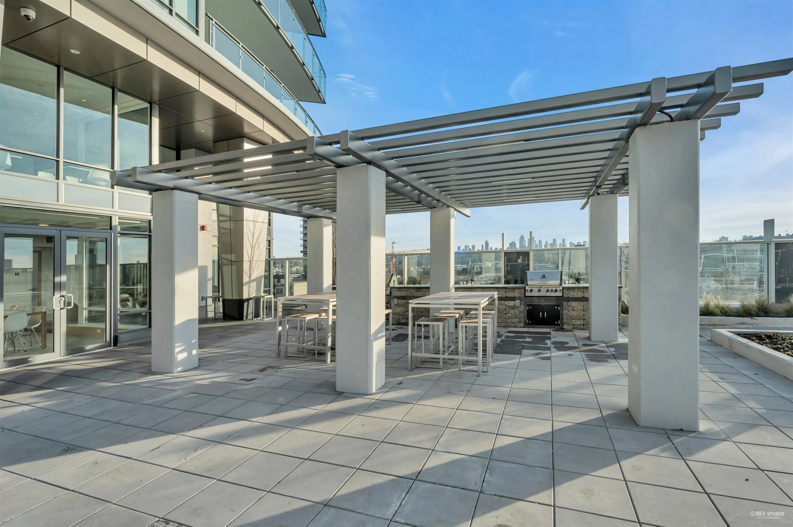 3402 2085 Skyline Court