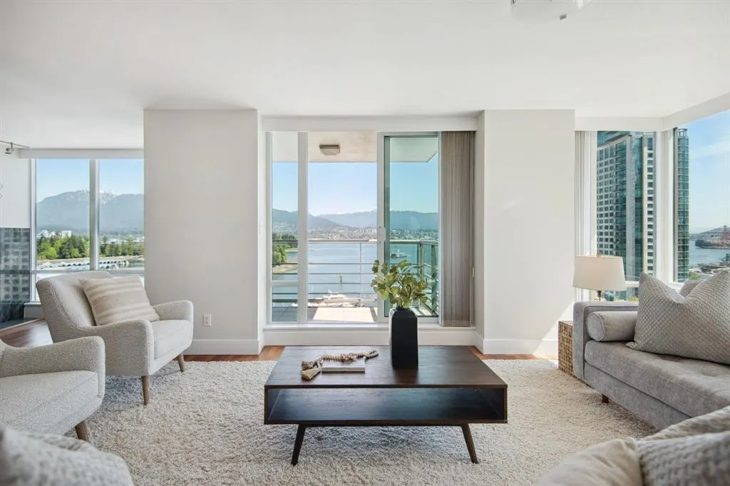 1402 499 Broughton Street
