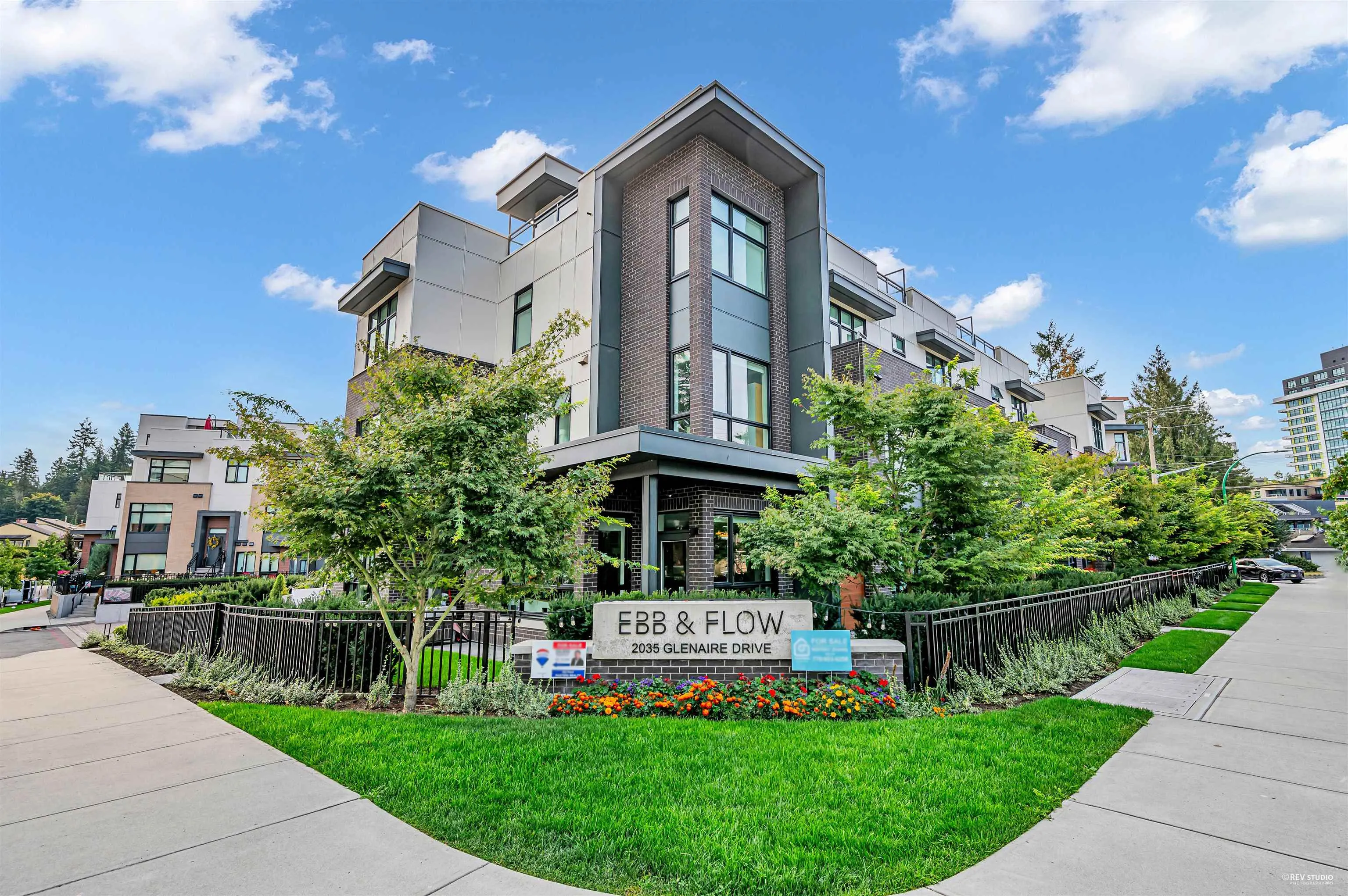 101 2035 Glenaire Drive