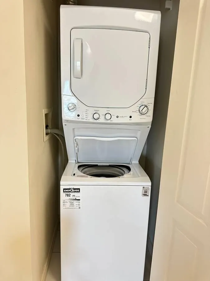 6119 Cooney