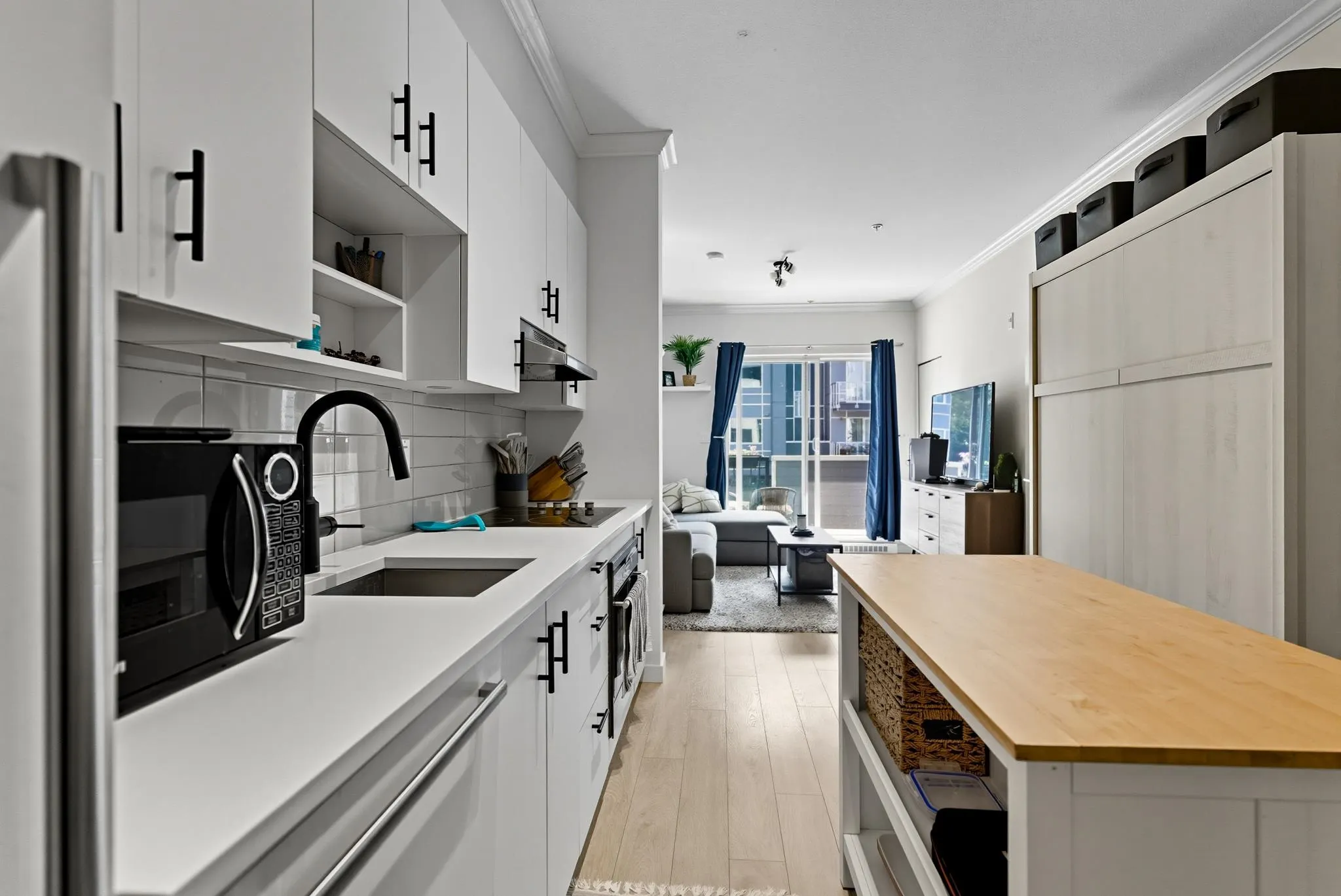 209 13678 Grosvenor Road