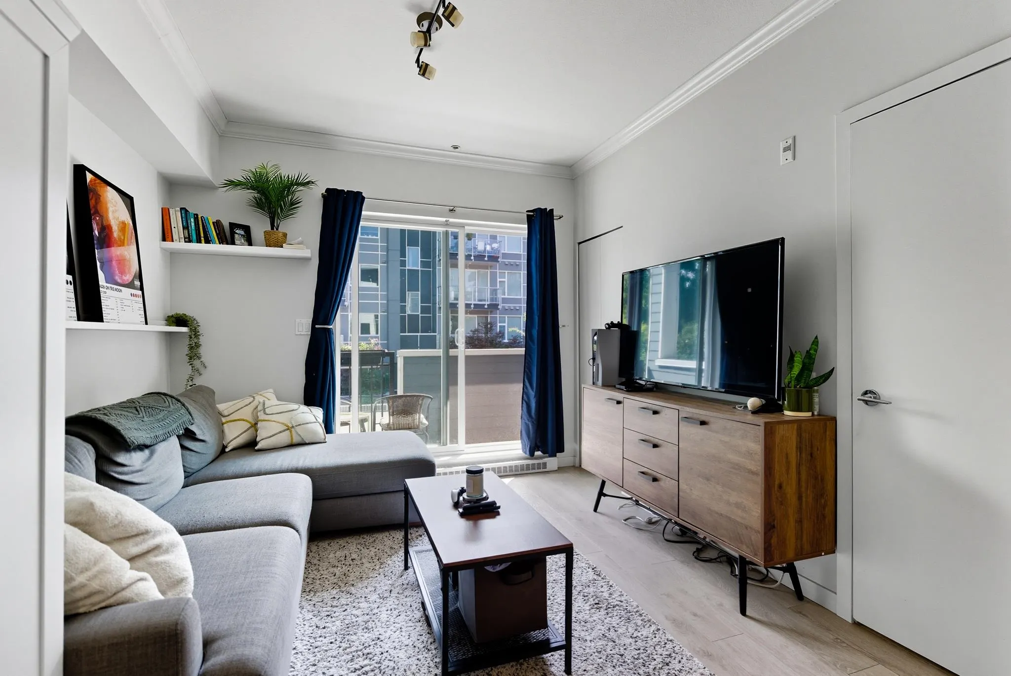 209 13678 Grosvenor Road