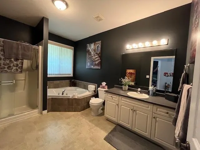 70 8590 Sunrise Drive