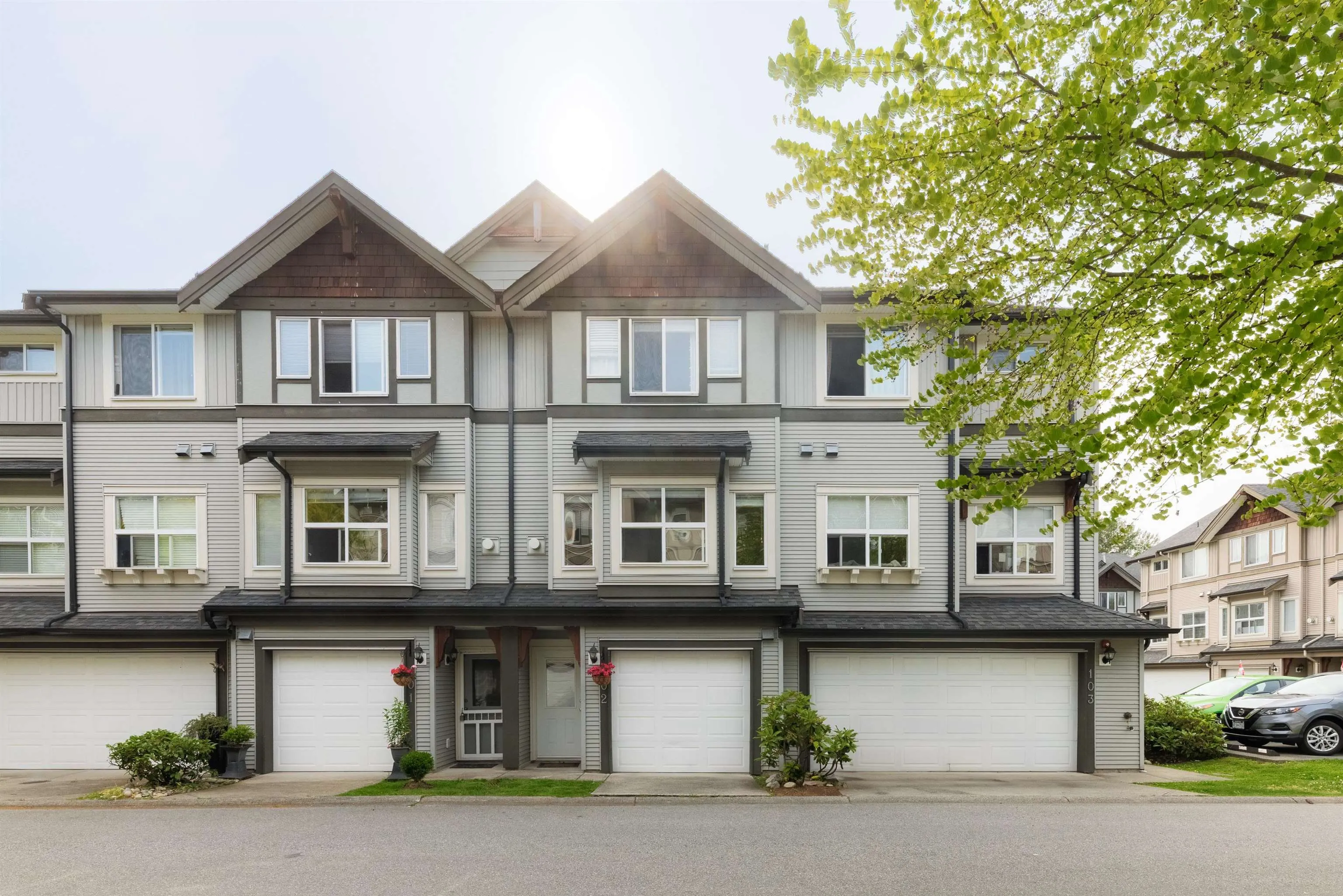 102 1055 Riverwood Gate