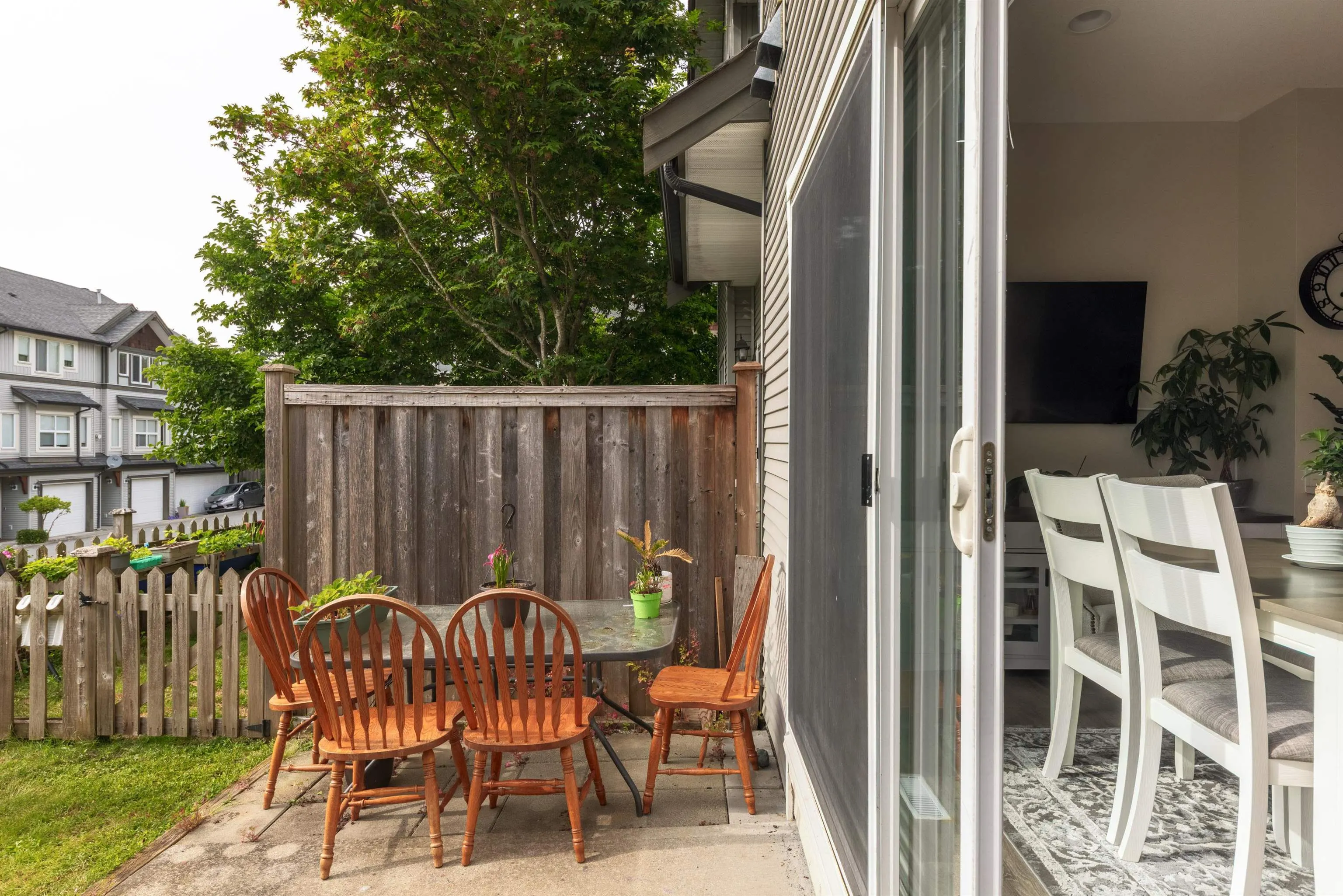 102 1055 Riverwood Gate