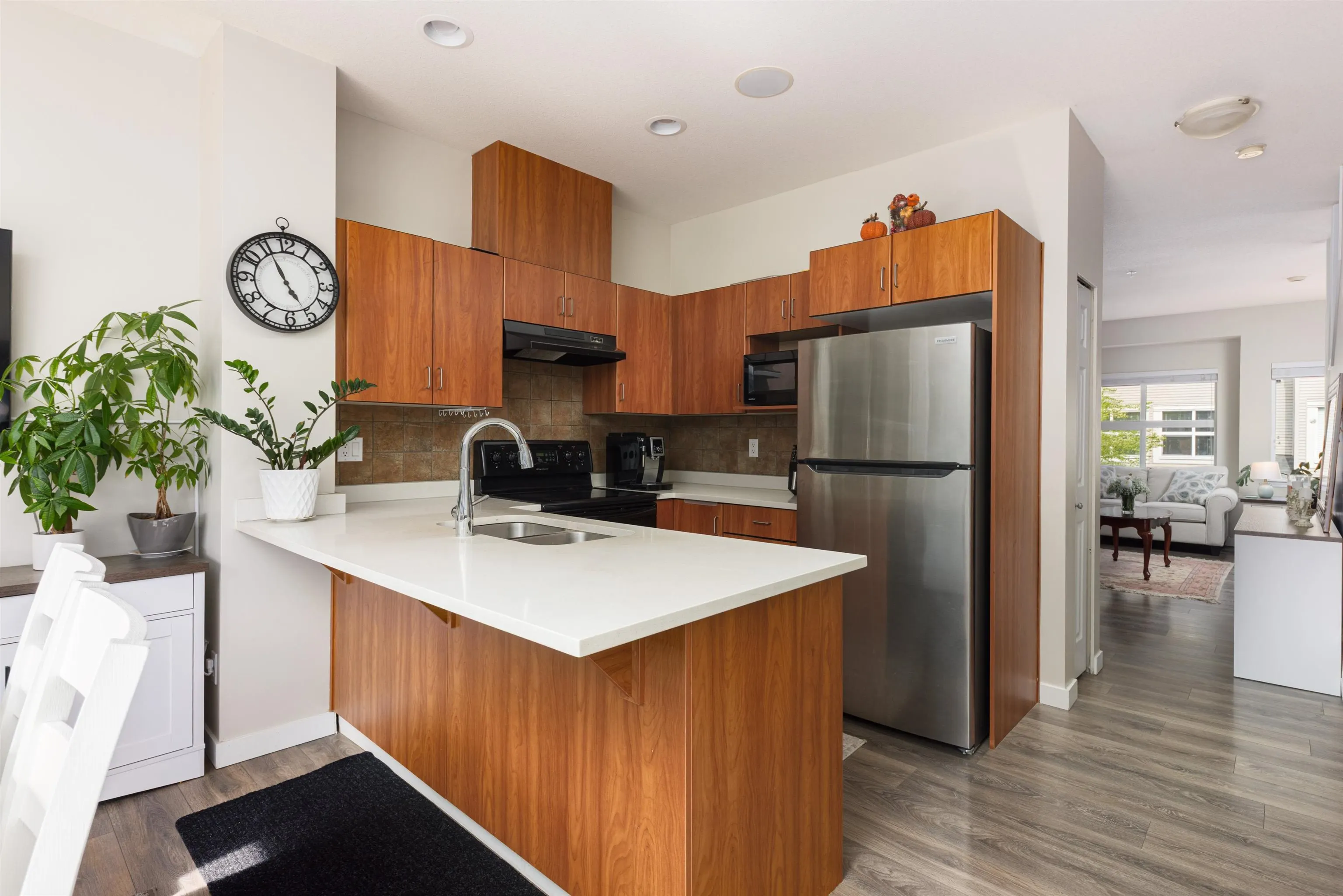 102 1055 Riverwood Gate