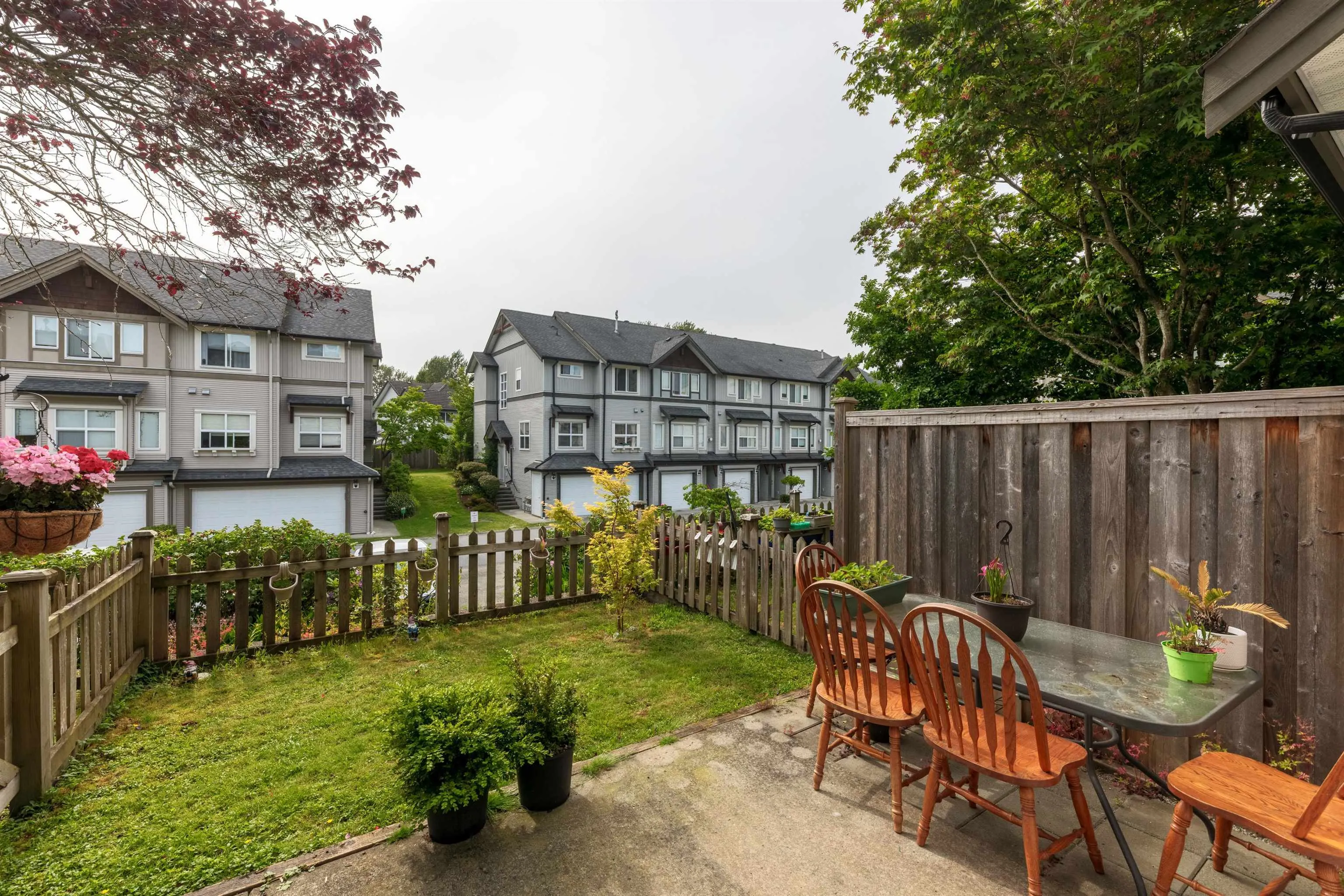 102 1055 Riverwood Gate