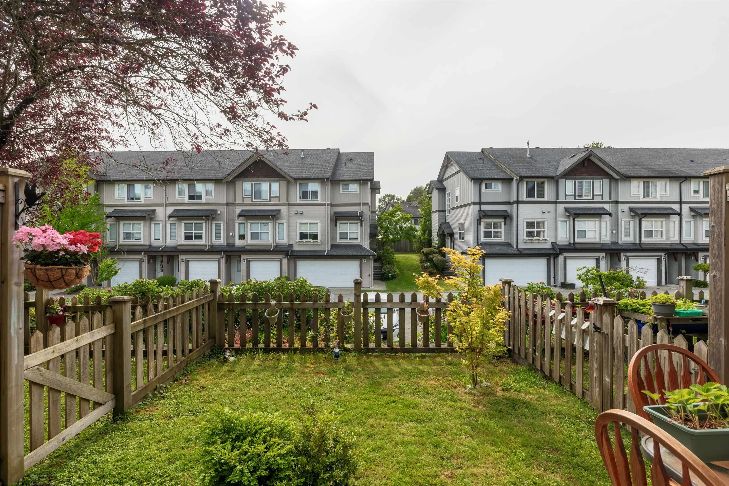 102 1055 Riverwood Gate