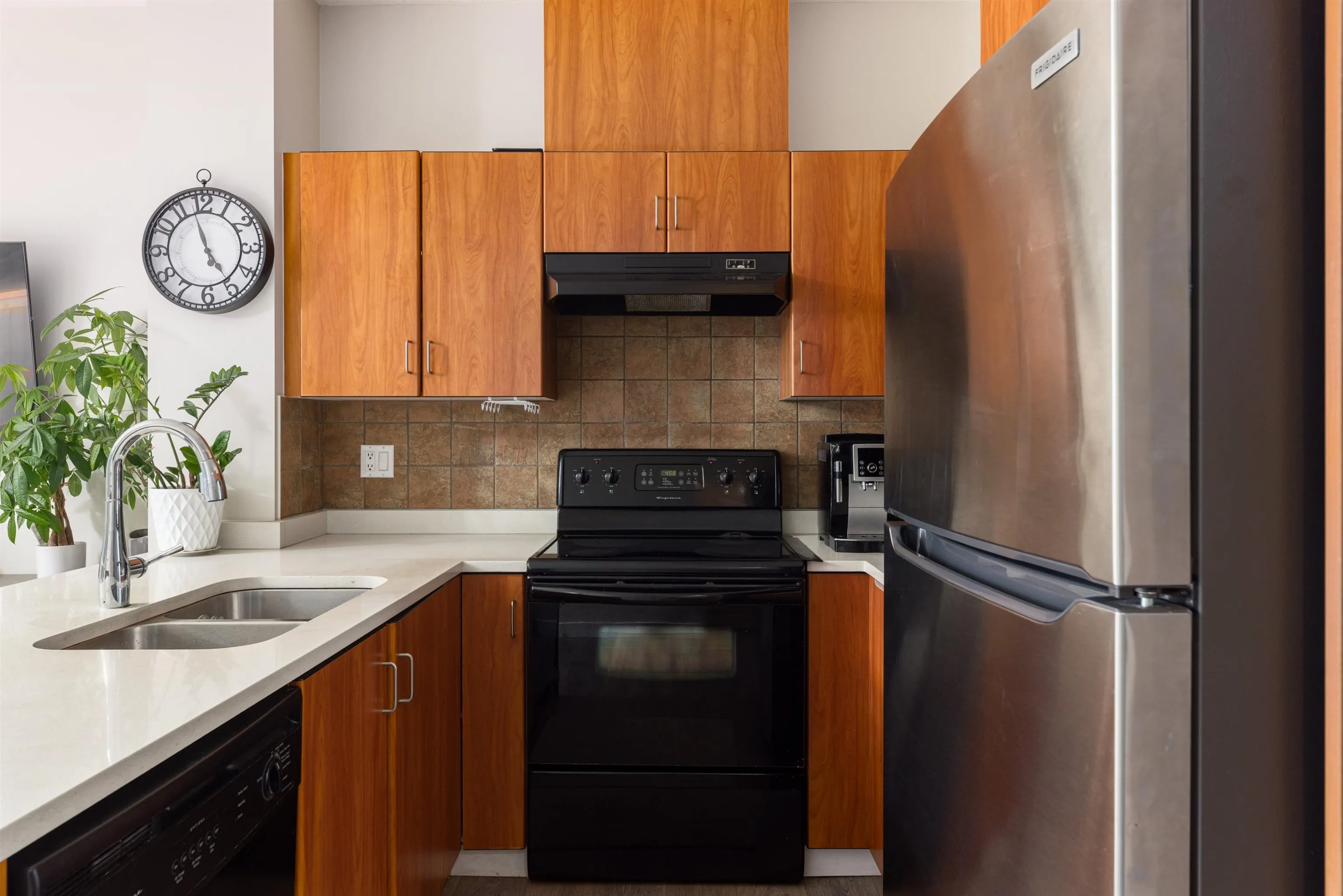 102 1055 Riverwood Gate