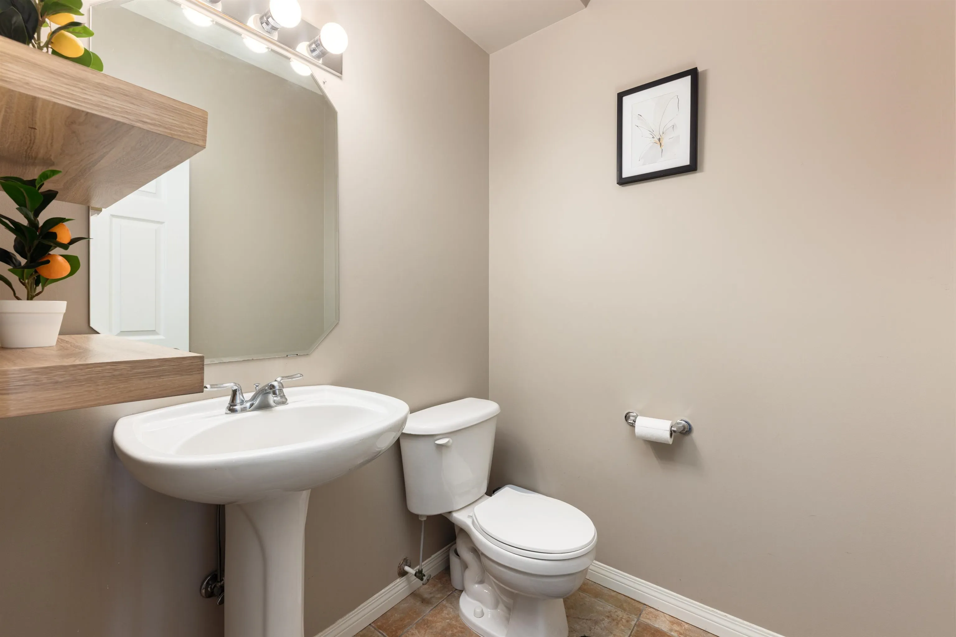 102 1055 Riverwood Gate