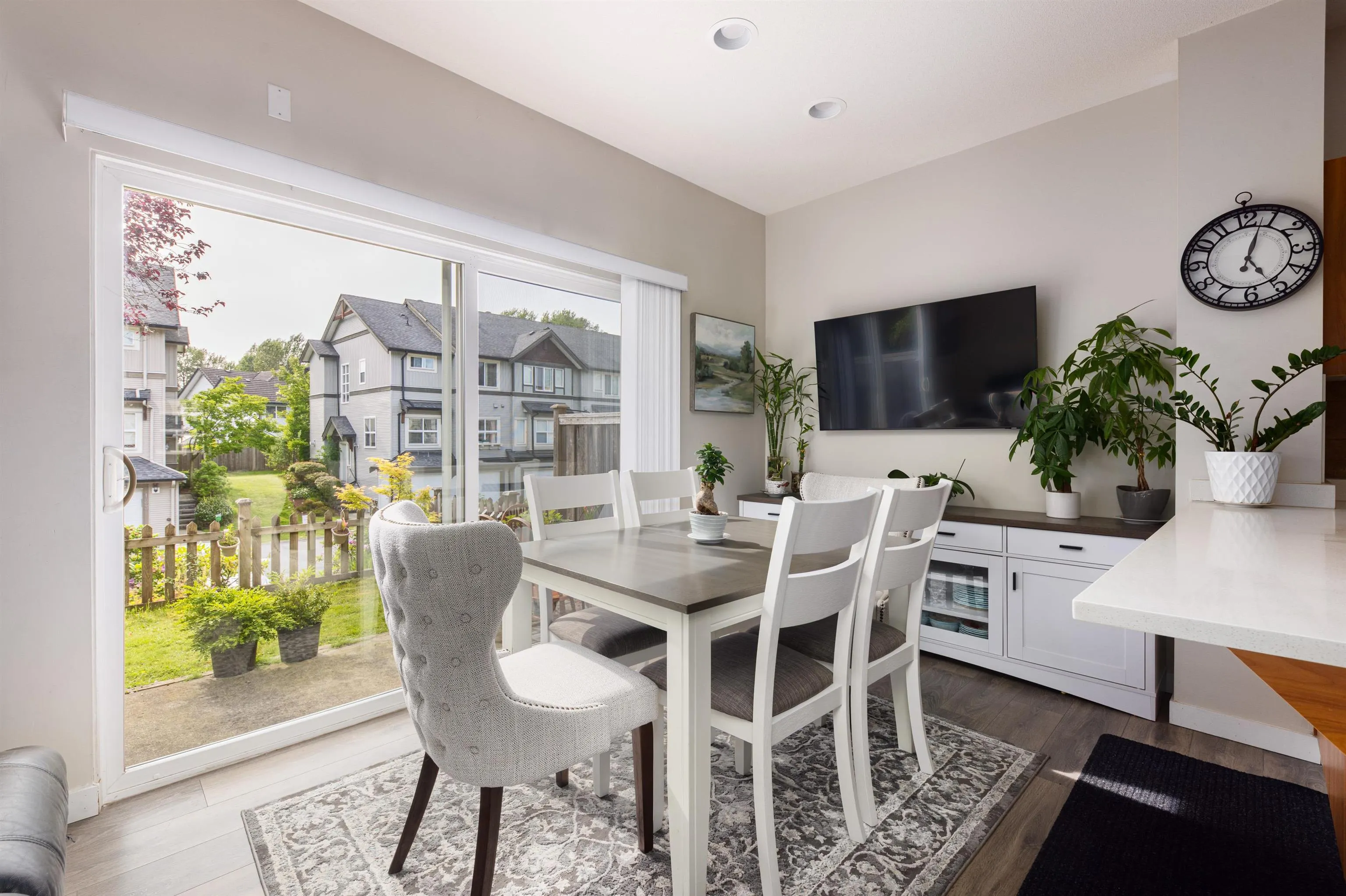 102 1055 Riverwood Gate