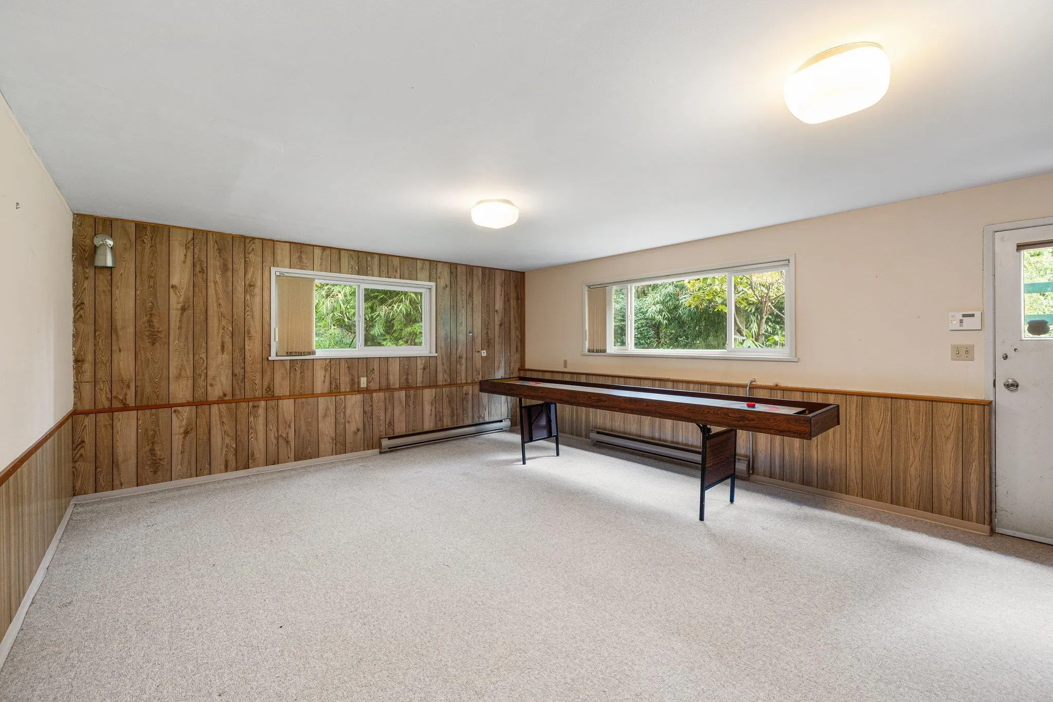 350 St James Crescent