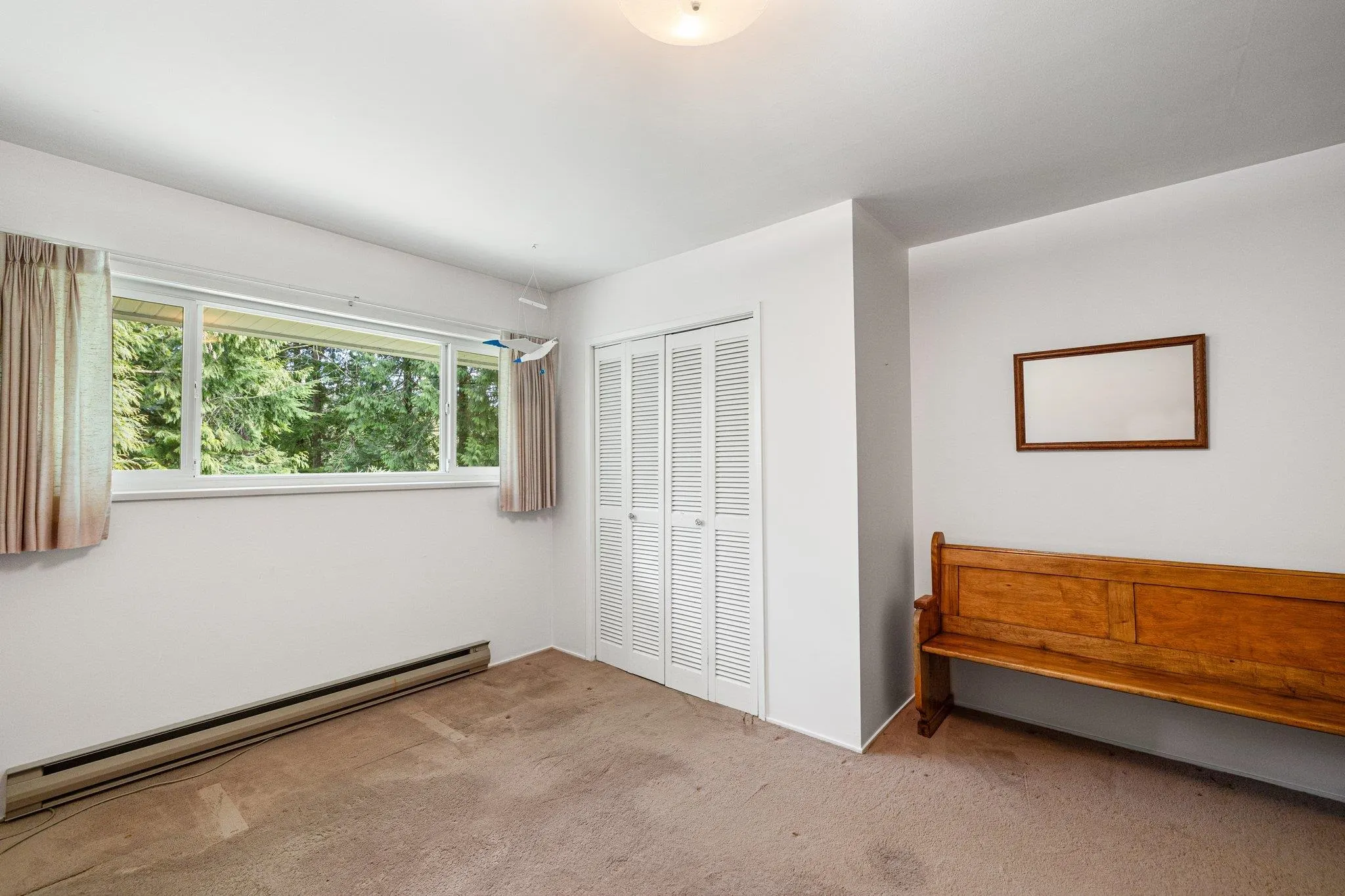 350 St James Crescent