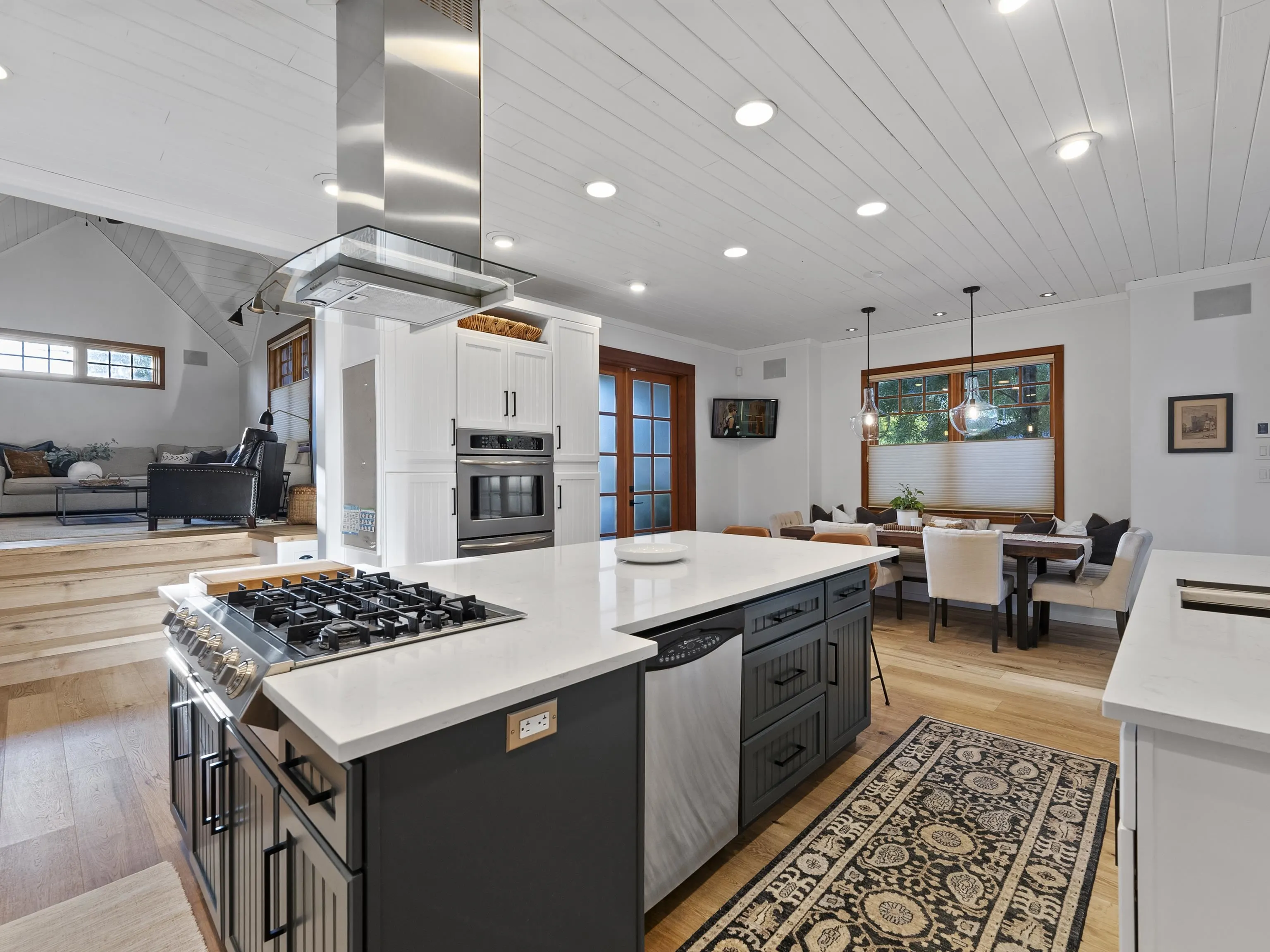 575 E 17th Street