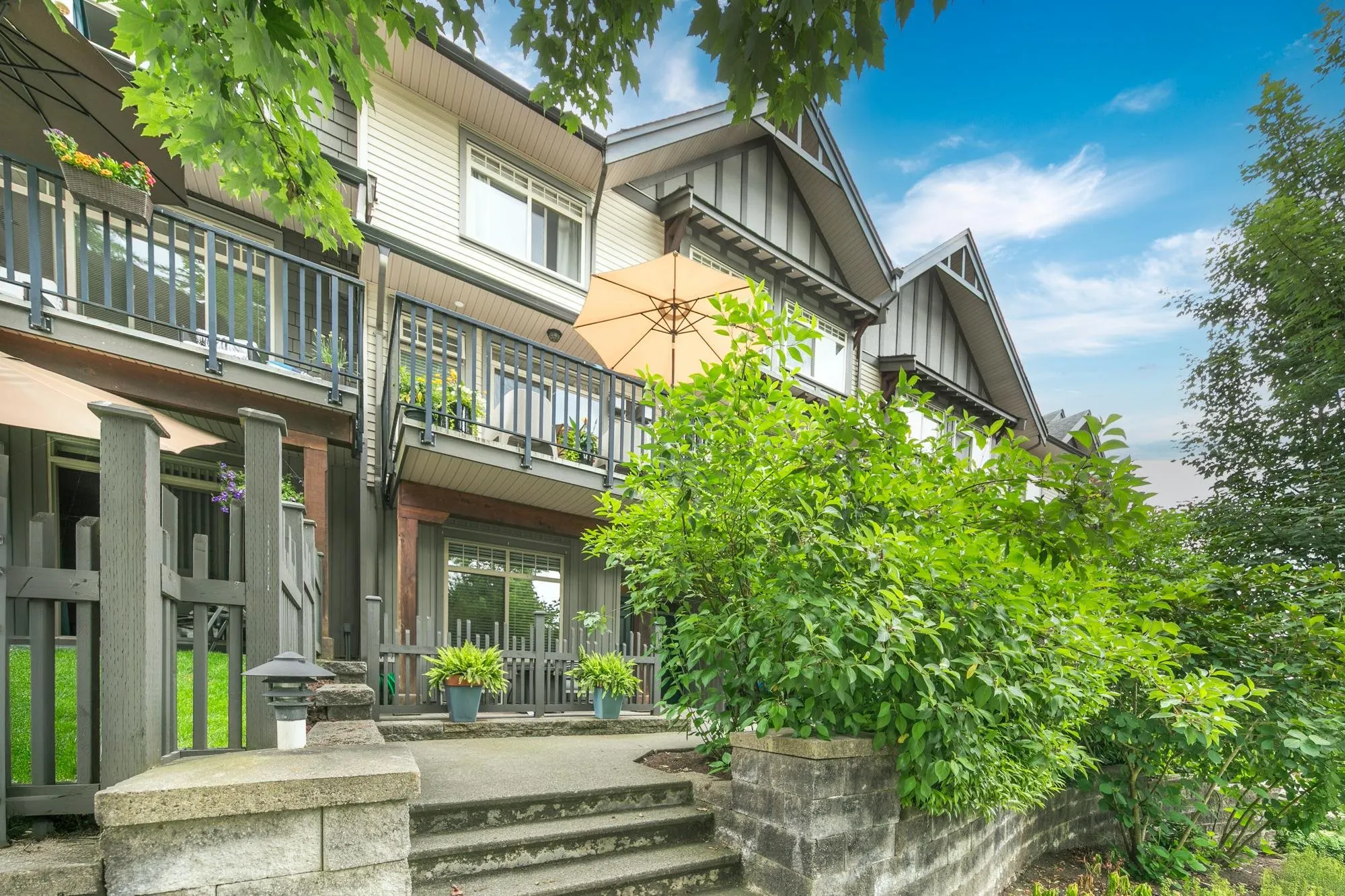 19 55 Hawthorn Drive