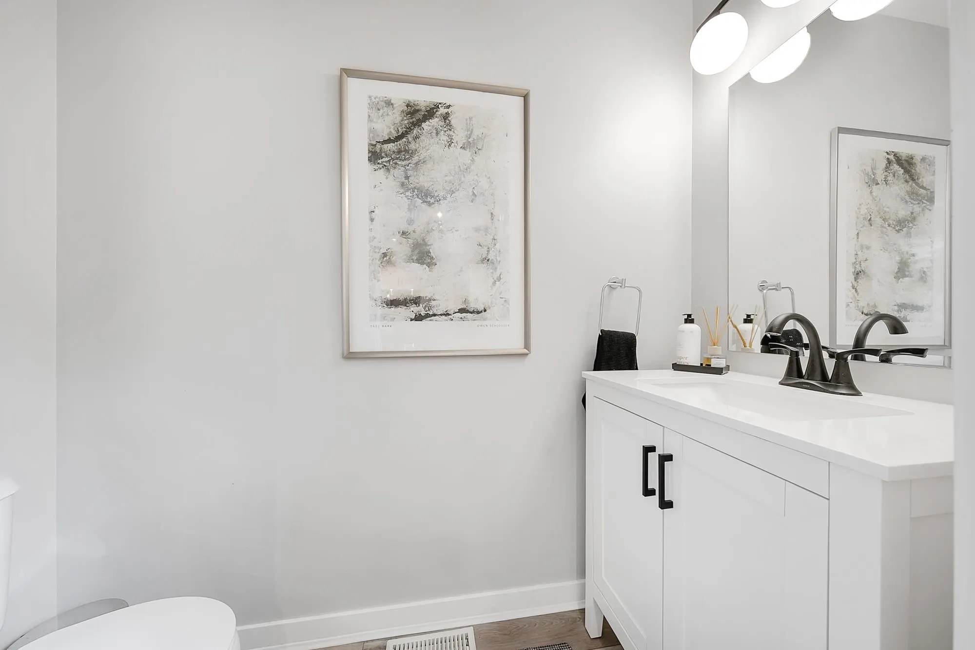 19 55 Hawthorn Drive