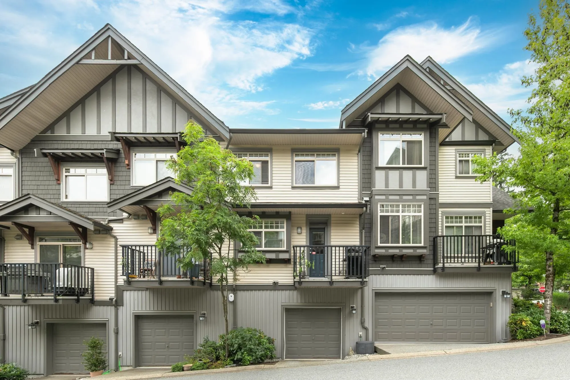 19 55 Hawthorn Drive