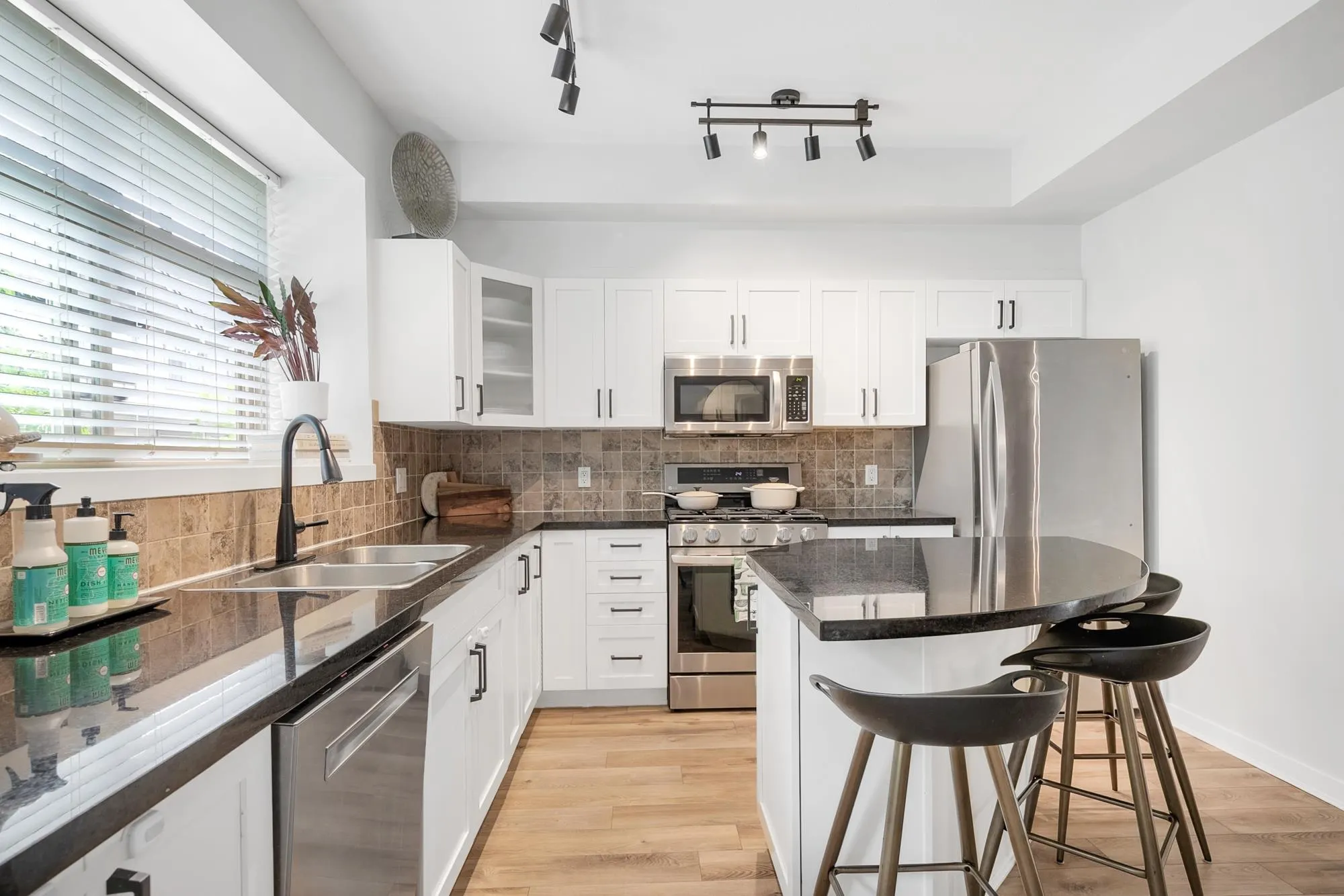 19 55 Hawthorn Drive