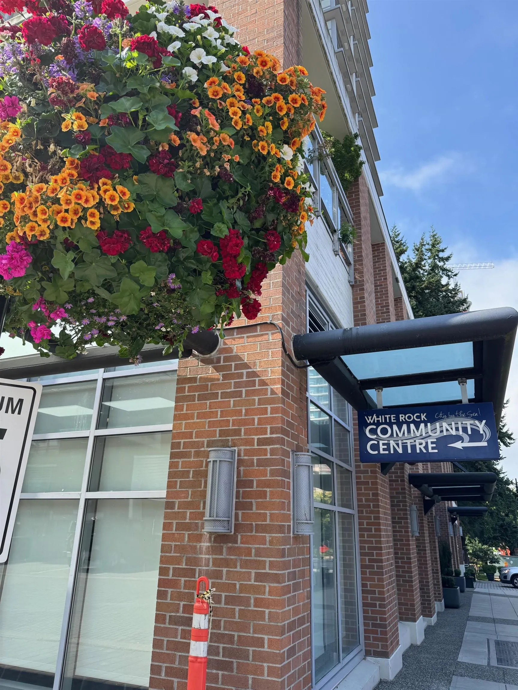 1807 15152 Russell Avenue