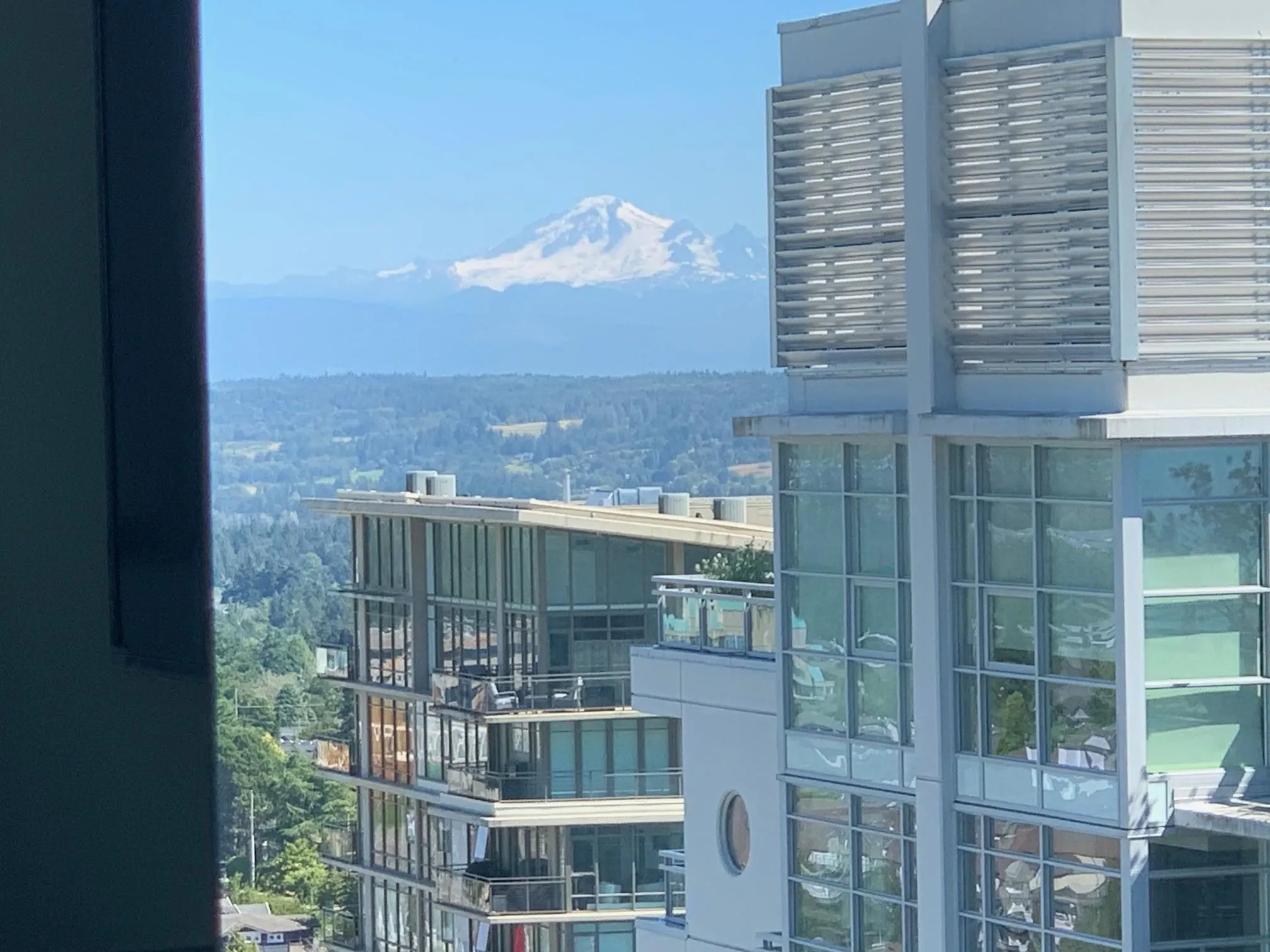 1807 15152 Russell Avenue