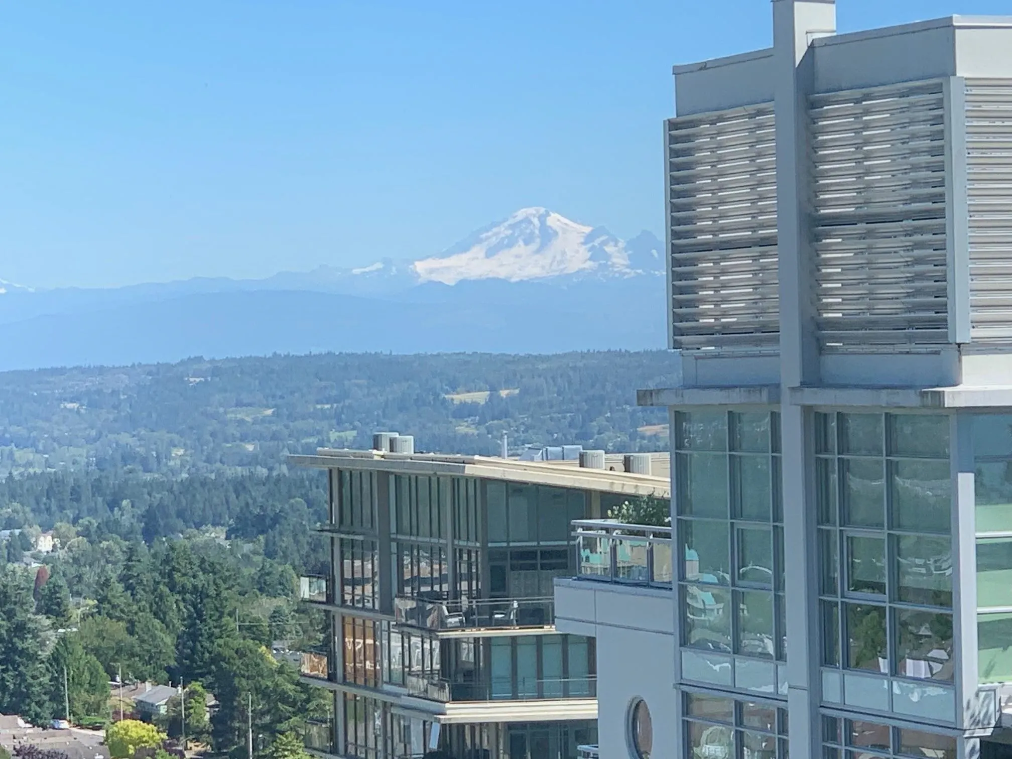 1807 15152 Russell Avenue