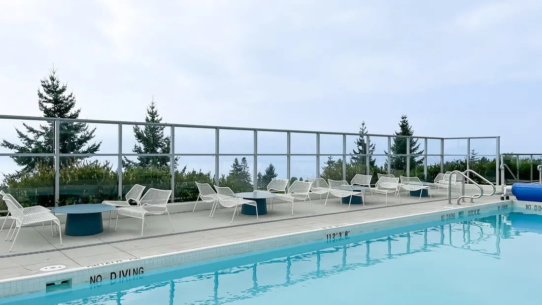 1807 15152 Russell Avenue