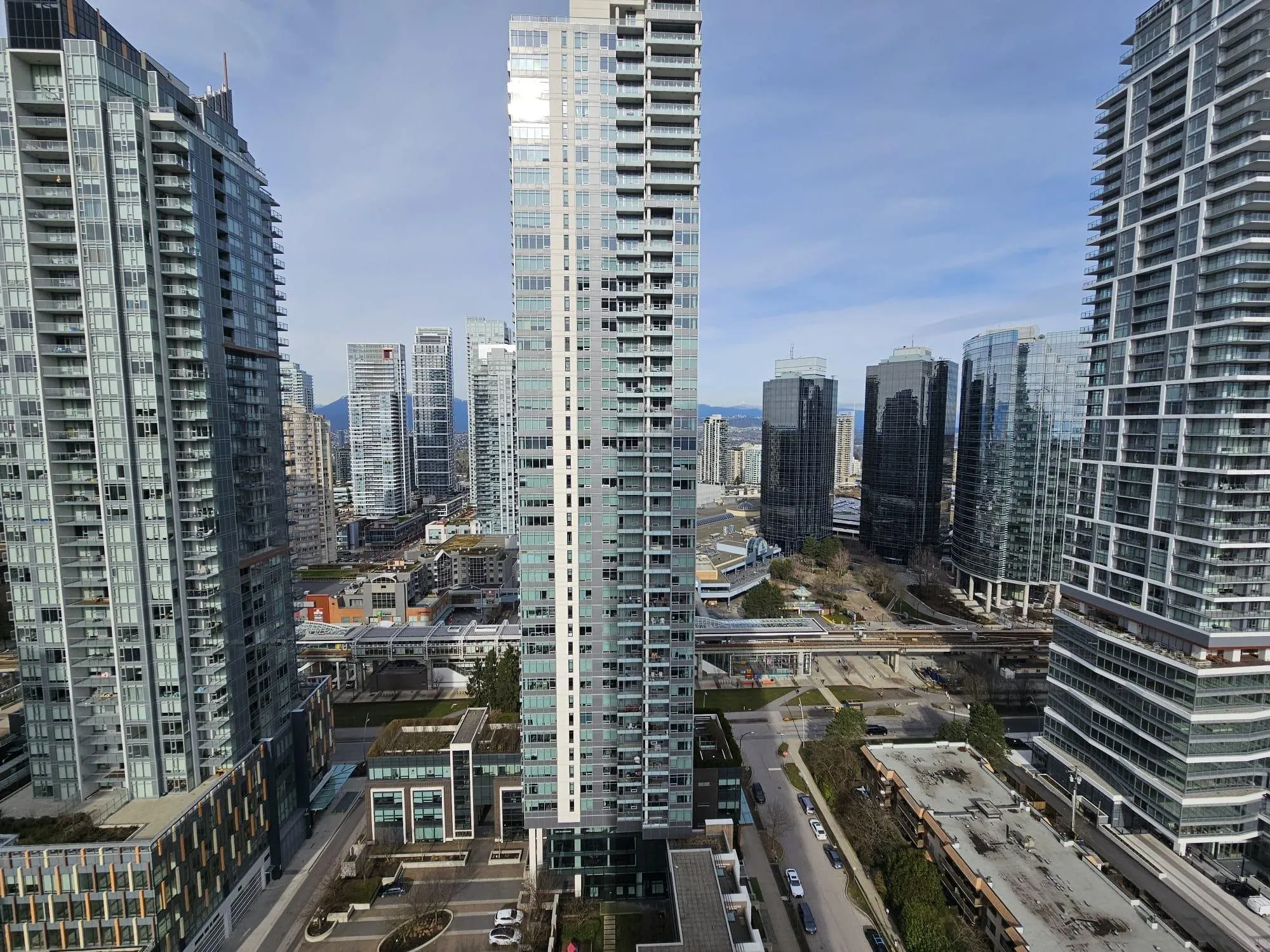 2610 6537 Telford Avenue