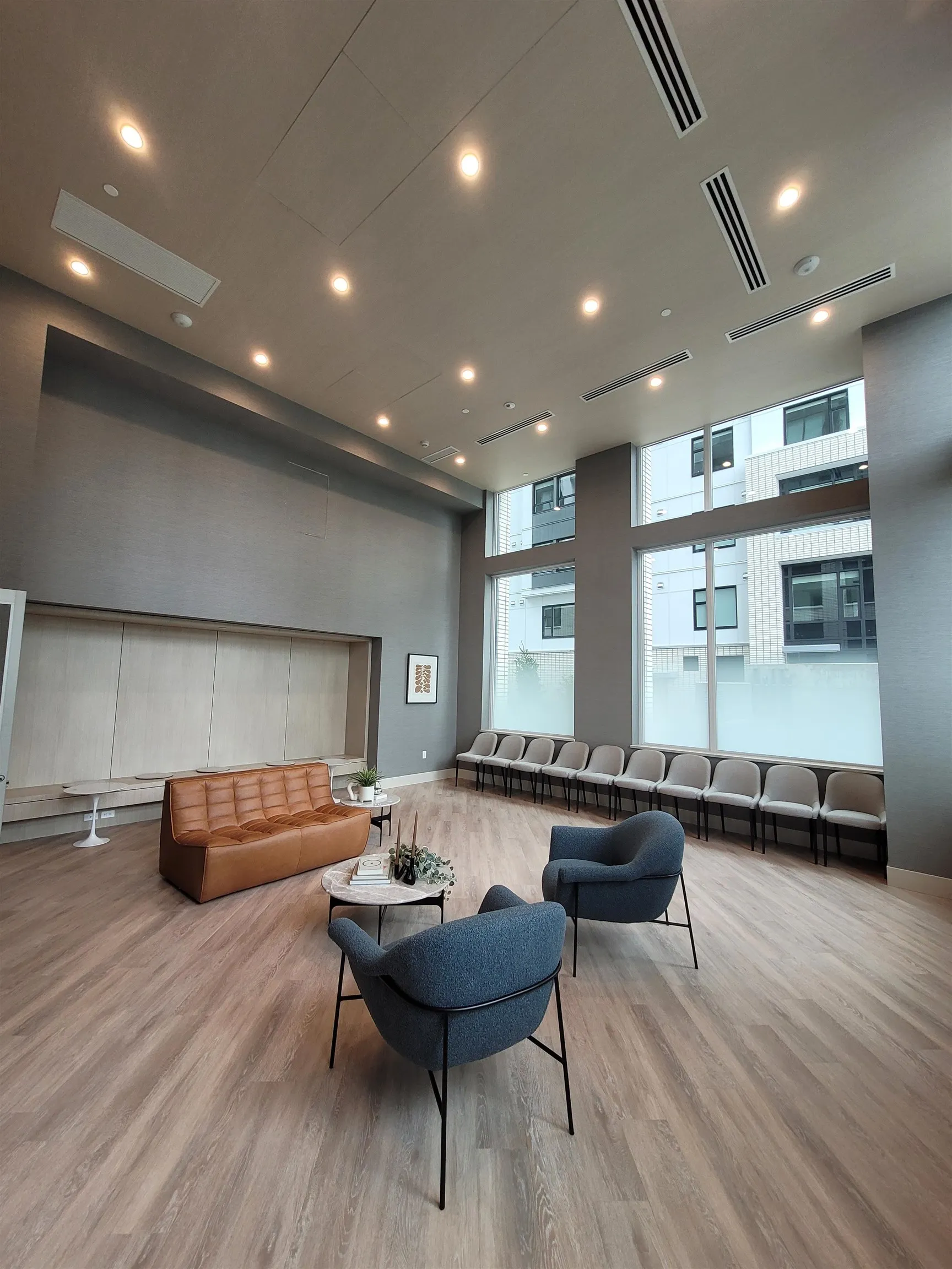 2610 6537 Telford Avenue