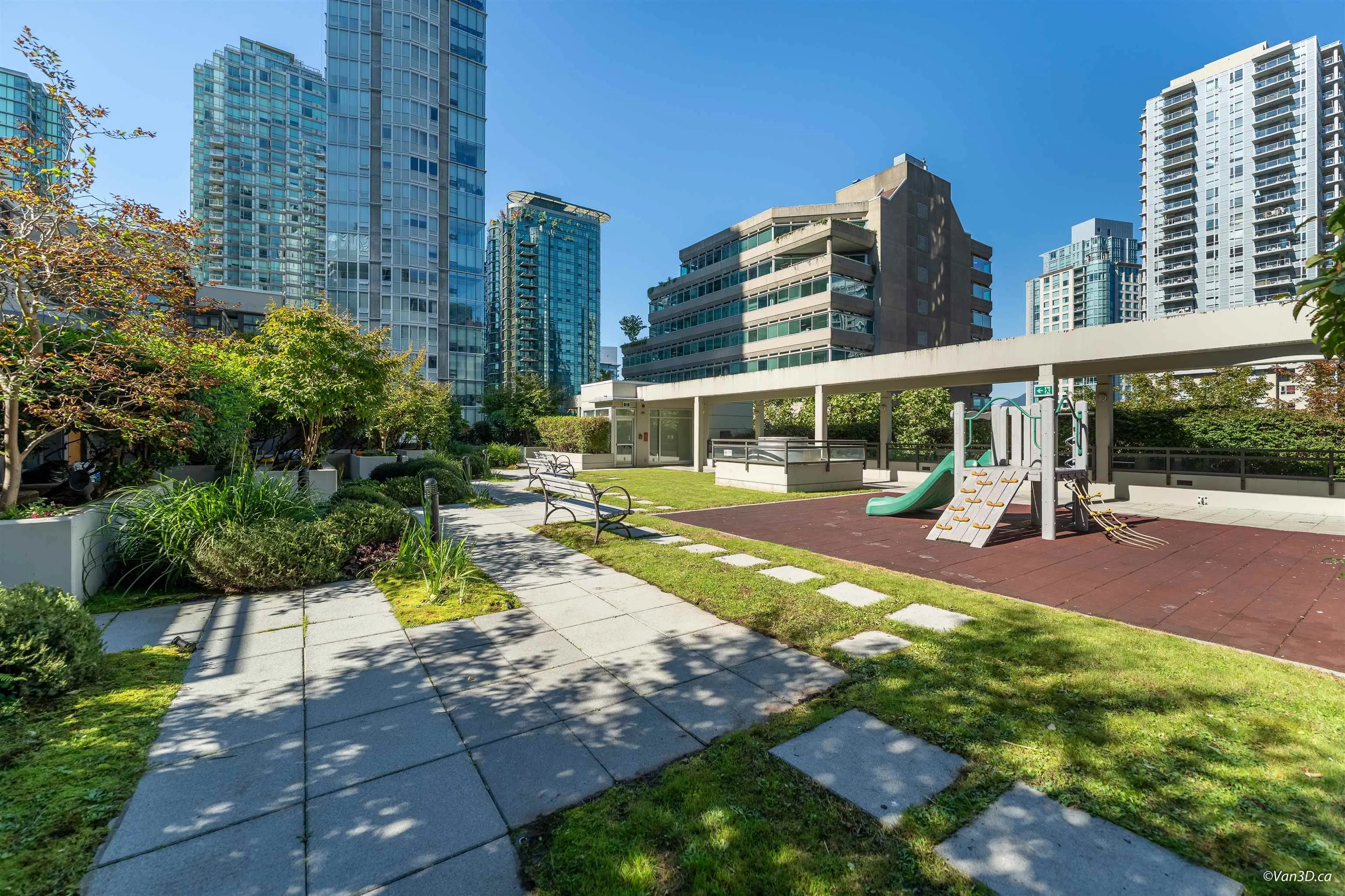 702 1211 Melville Street