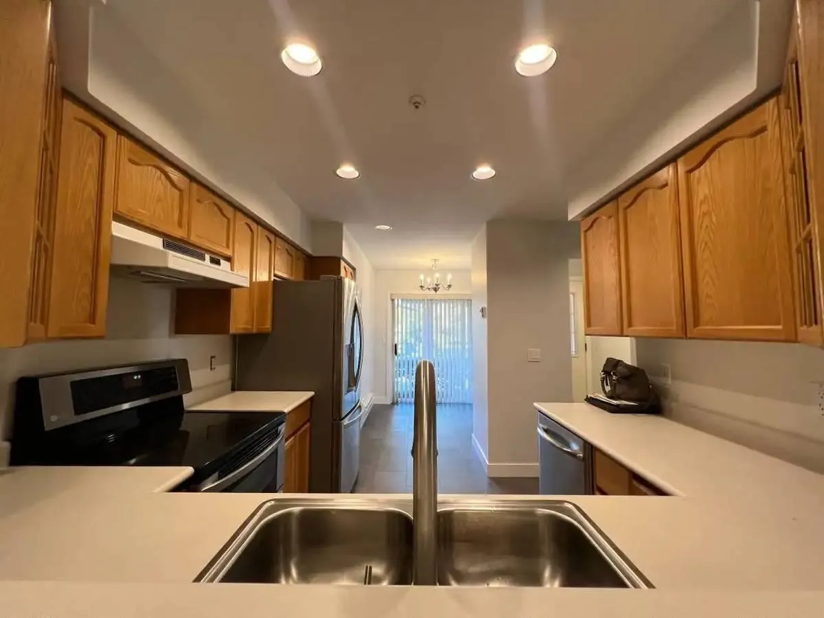 9 19044 118b Ave