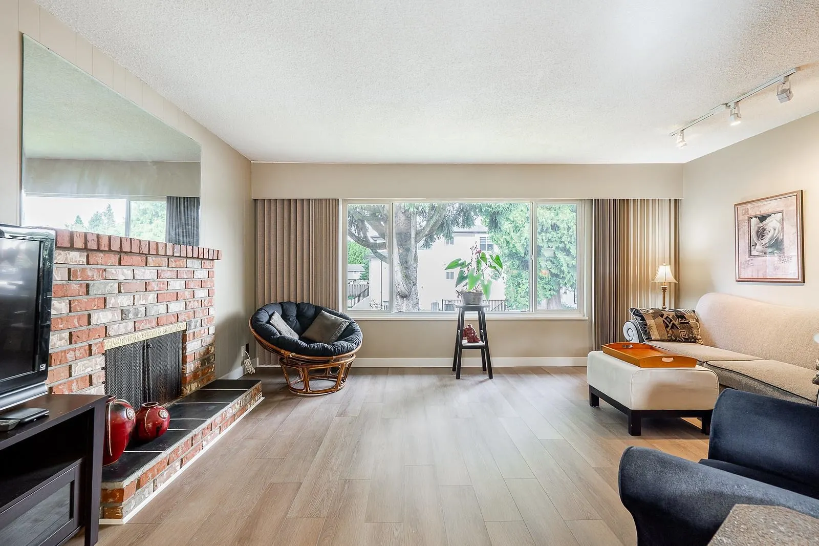 2946 Coventry Crescent