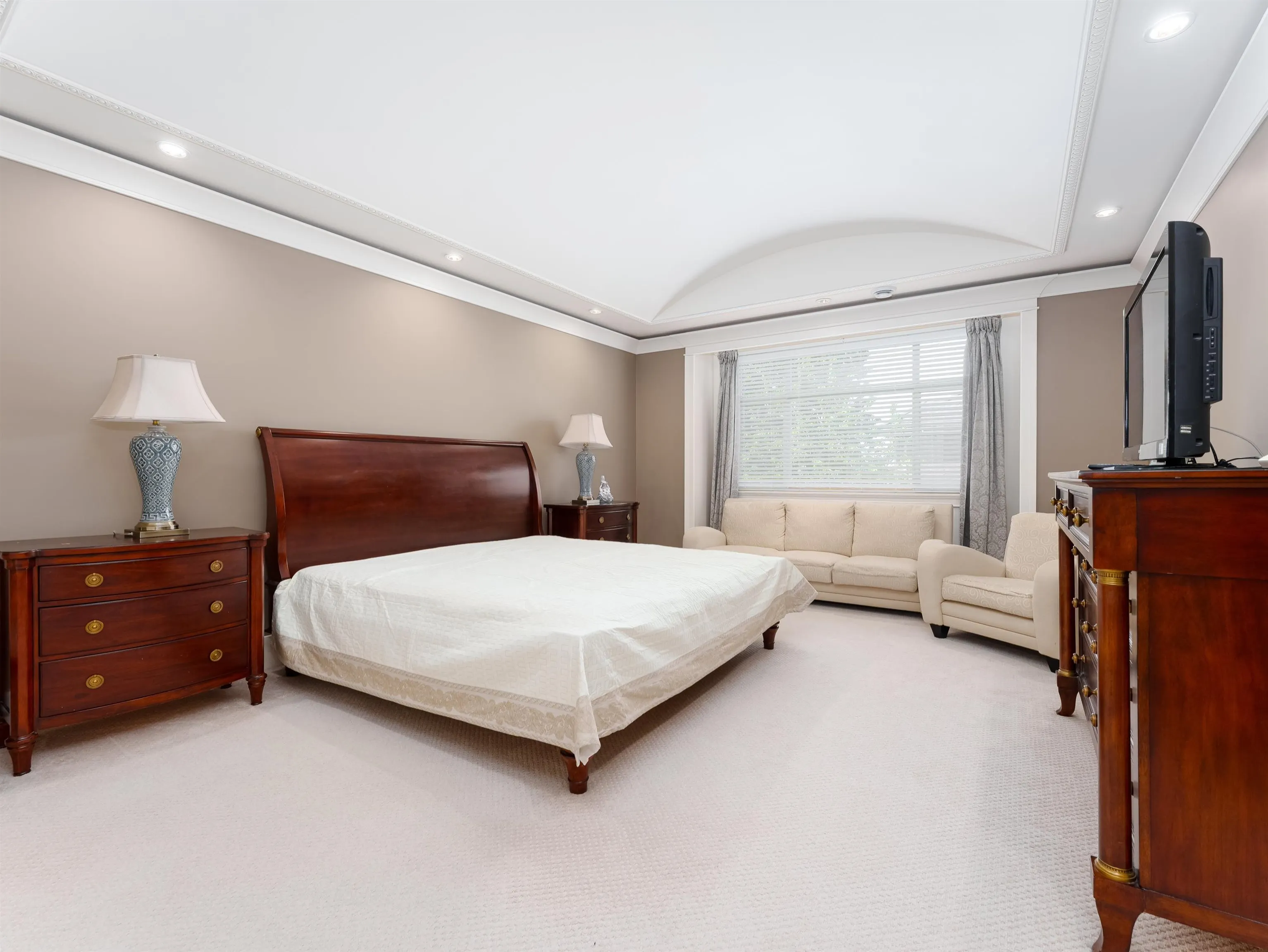 7591 Lombard Road