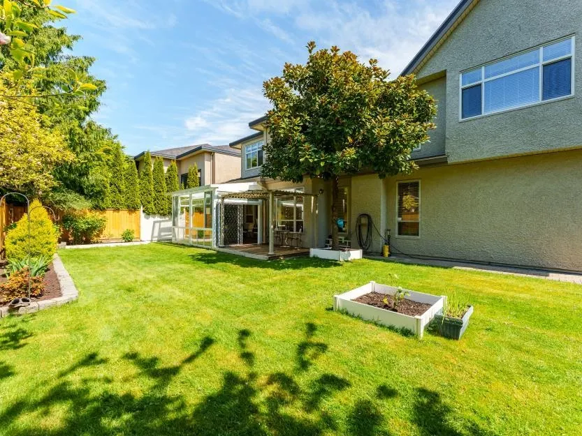 7591 Lombard Road