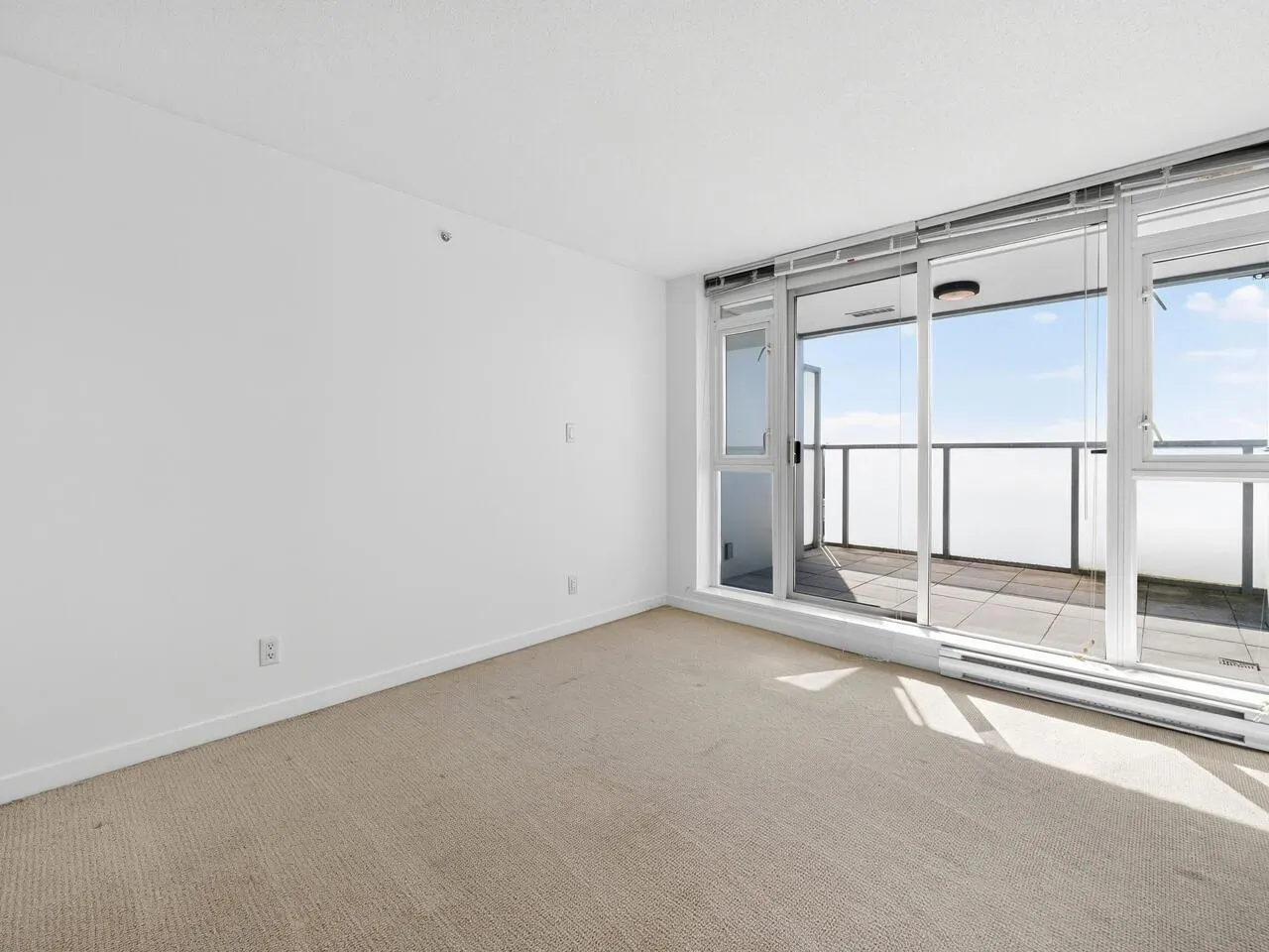 1007 2770 Sophia Street