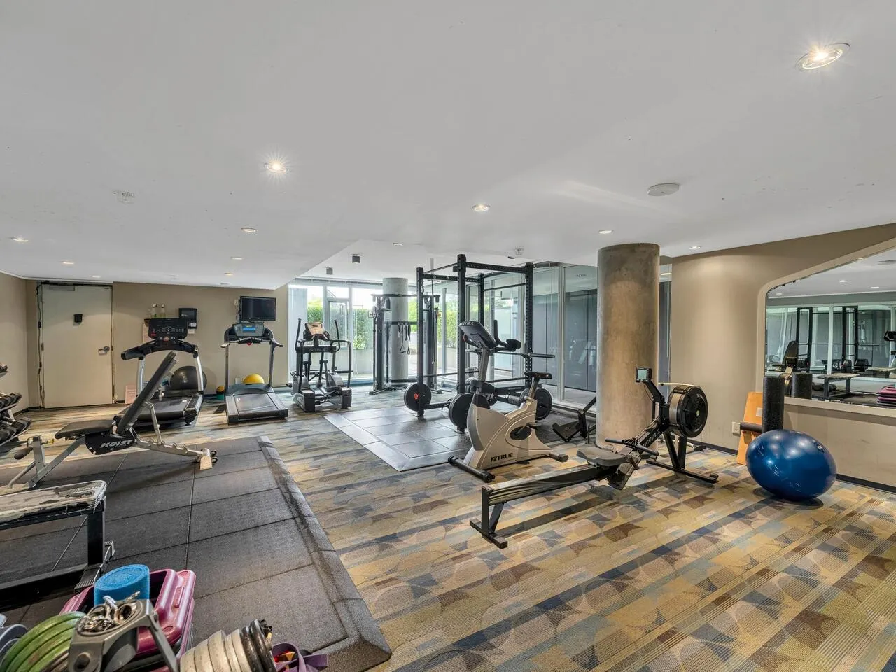 1007 2770 Sophia Street