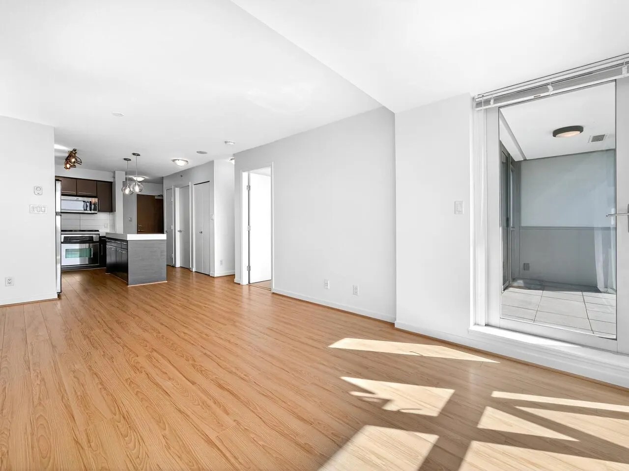 1007 2770 Sophia Street