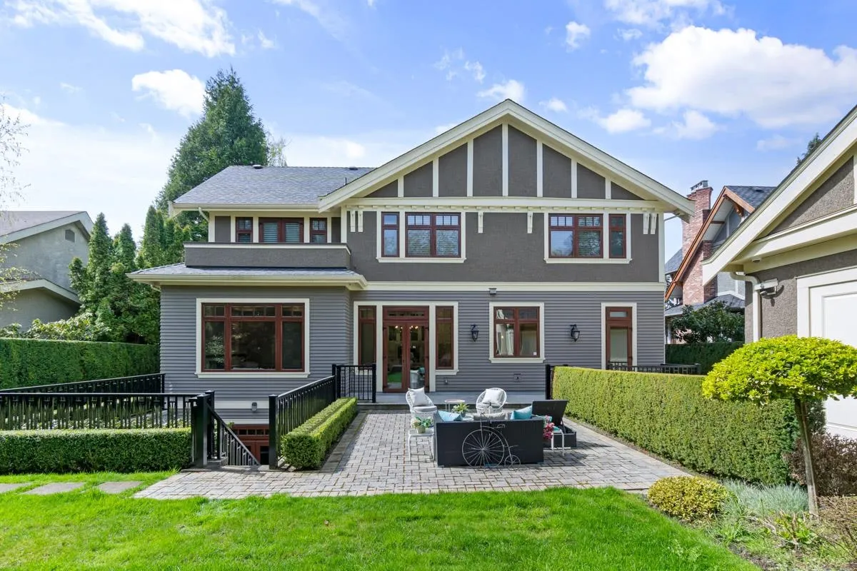 6076 Angus Drive