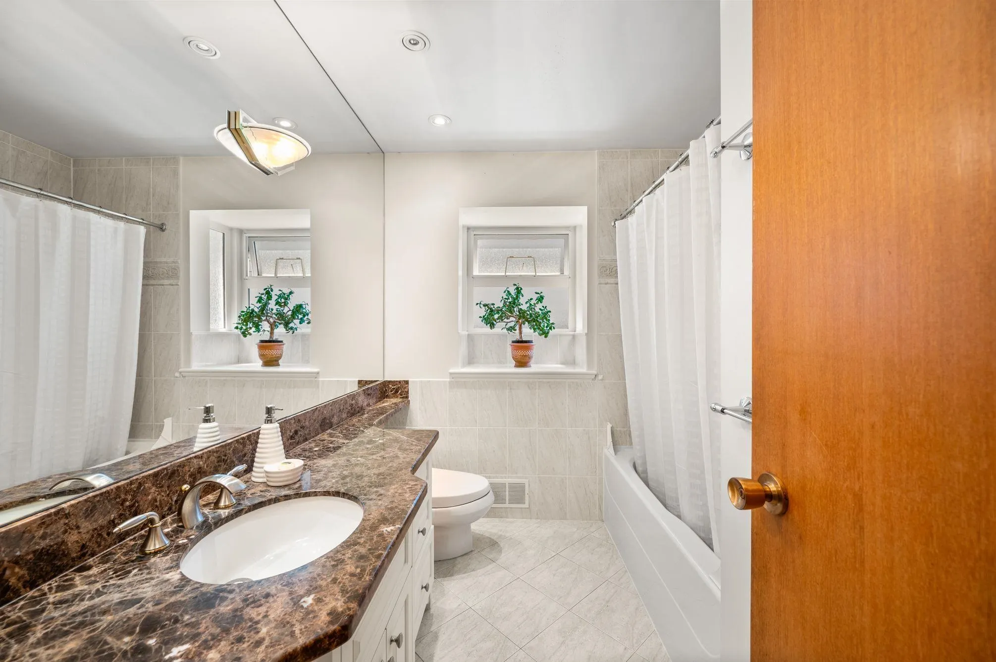 778 W 48th Avenue