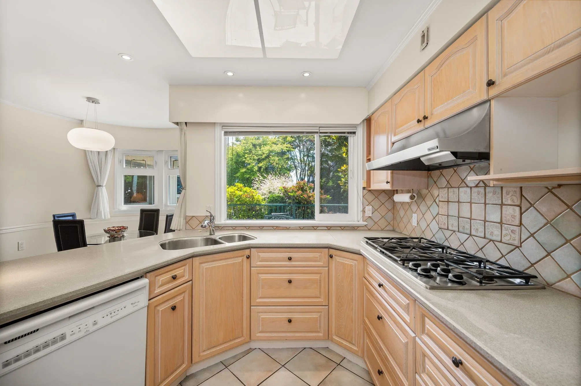 778 W 48th Avenue