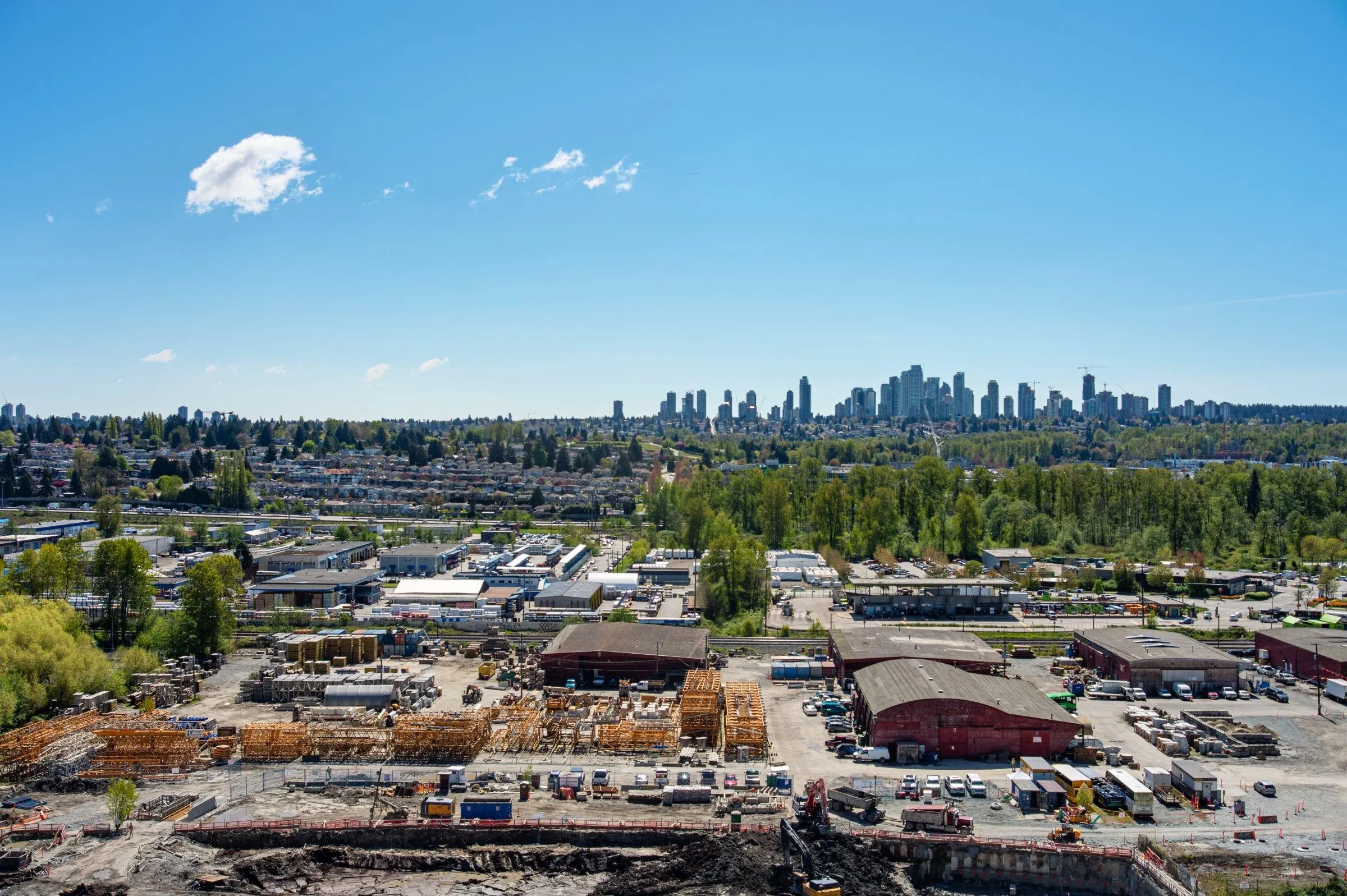 908 4880 Lougheed Highway