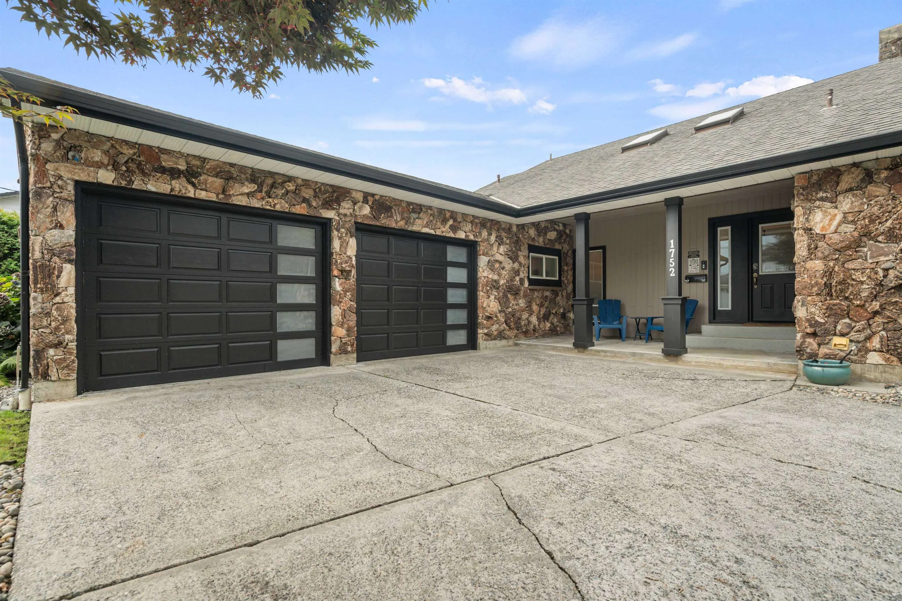 1752 Cedar Place