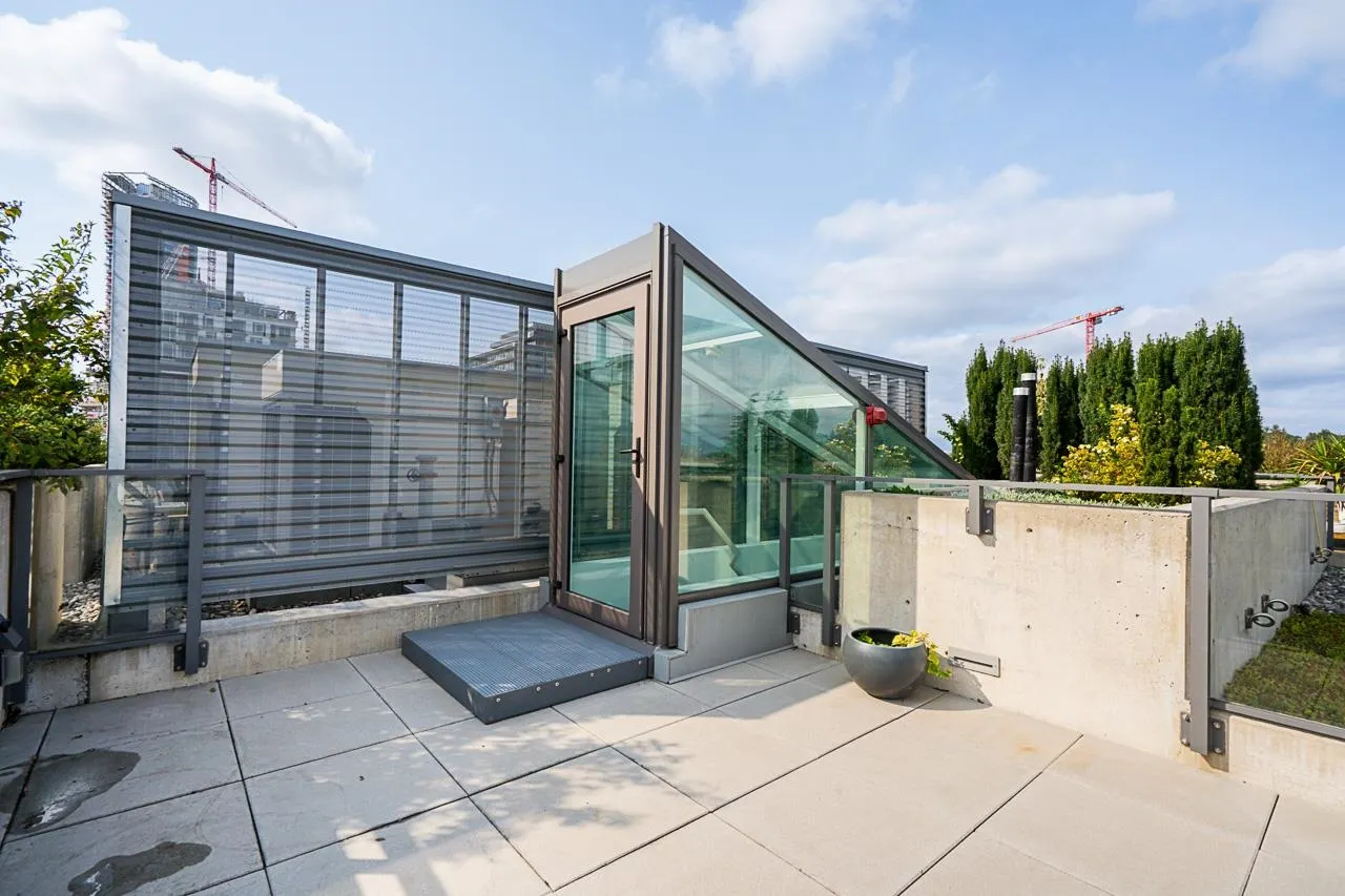 605 5733 Alberta Street