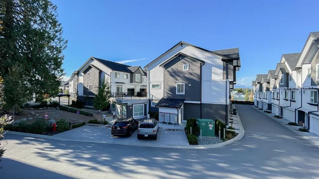 138 6030 142 Street