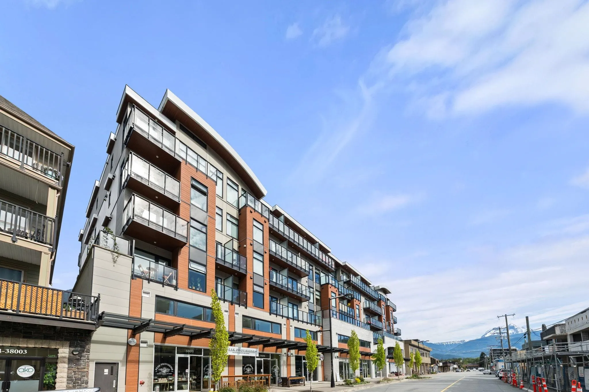 411 38033 Second Avenue